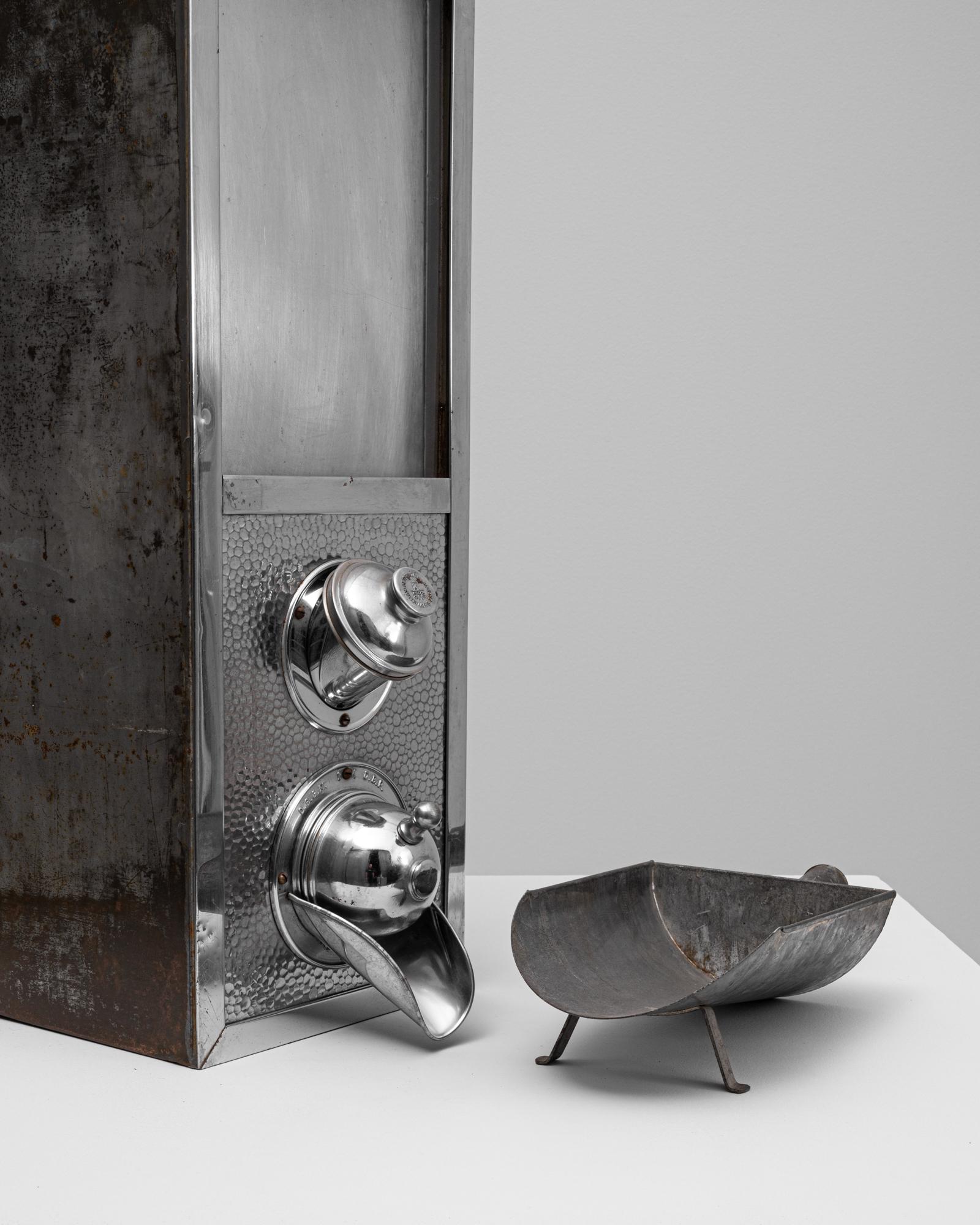 Métal Cafetière en métal française du 20e siècle en vente