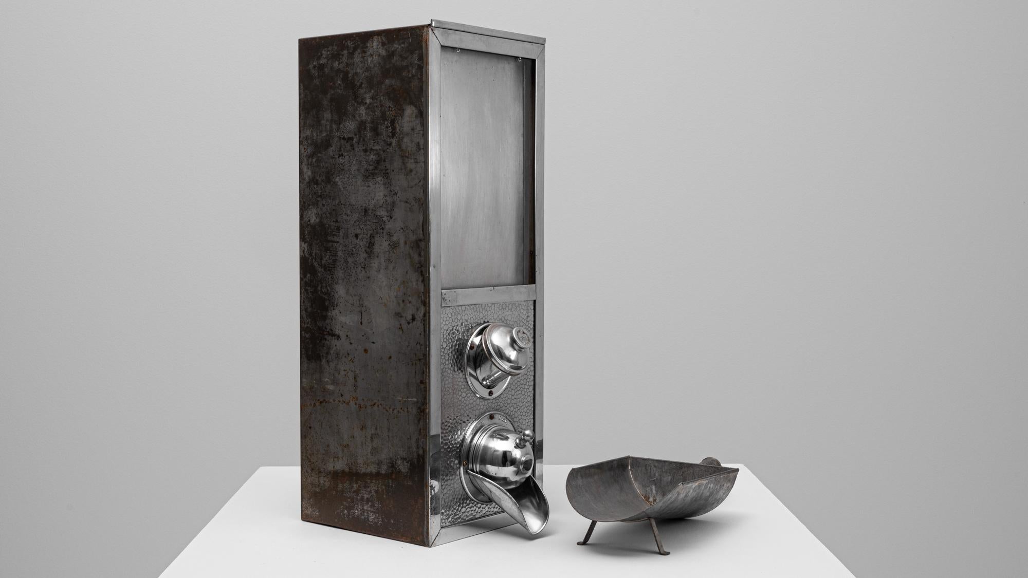 Cafetière en métal française du 20e siècle en vente 1