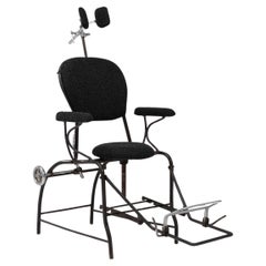 Fauteuil de dentiste en métal français du 20e siècle avec coussins rembourrés