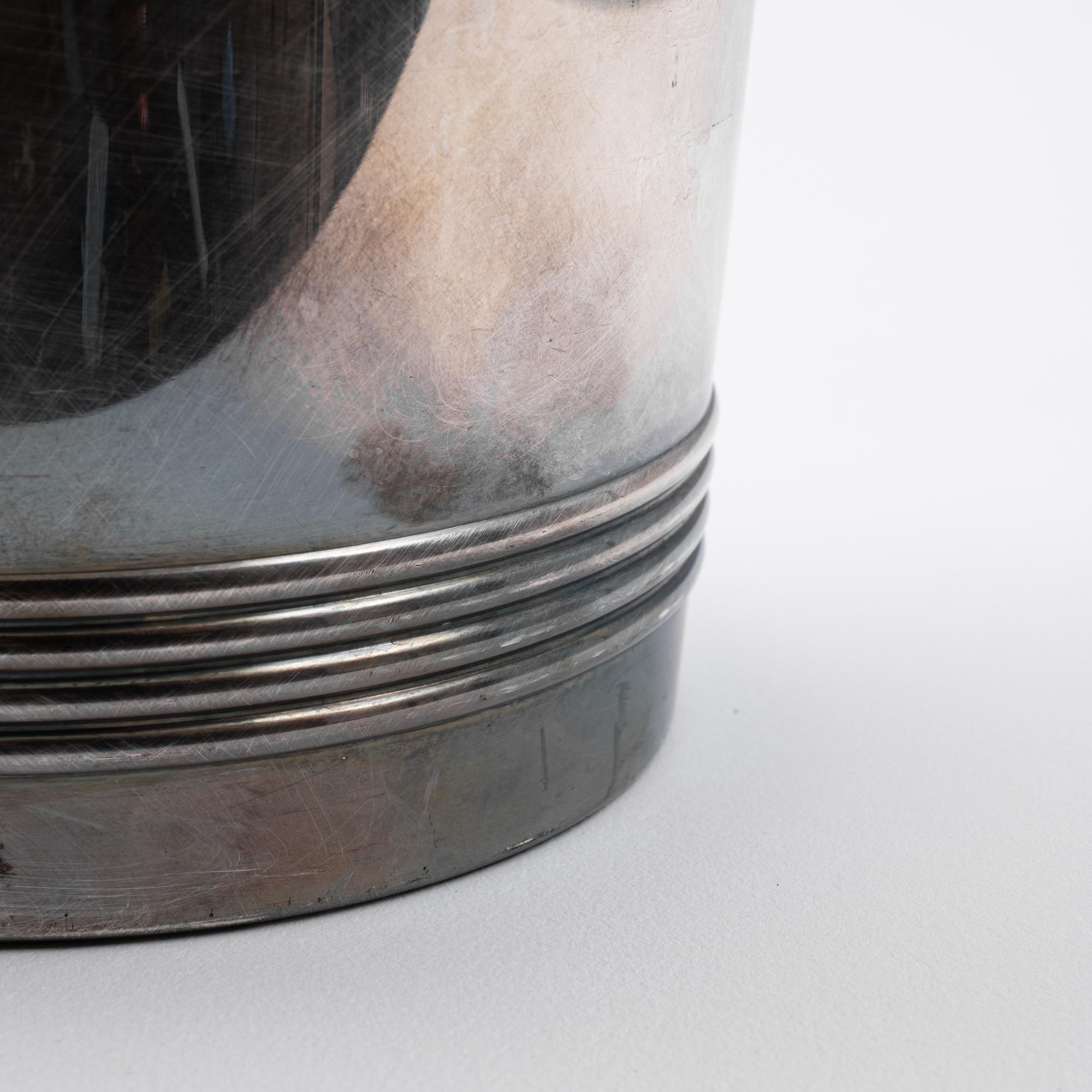 20th Century French Metal Ice Bucket For Sale 7