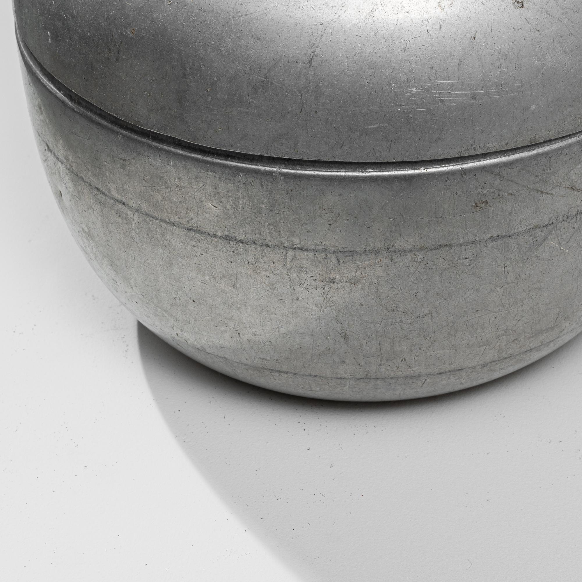 20th Century French Metal Ice Bucket With Lid For Sale 5
