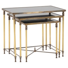 Französische Metall-Nesting-Tische des 20. Jahrhunderts, Set