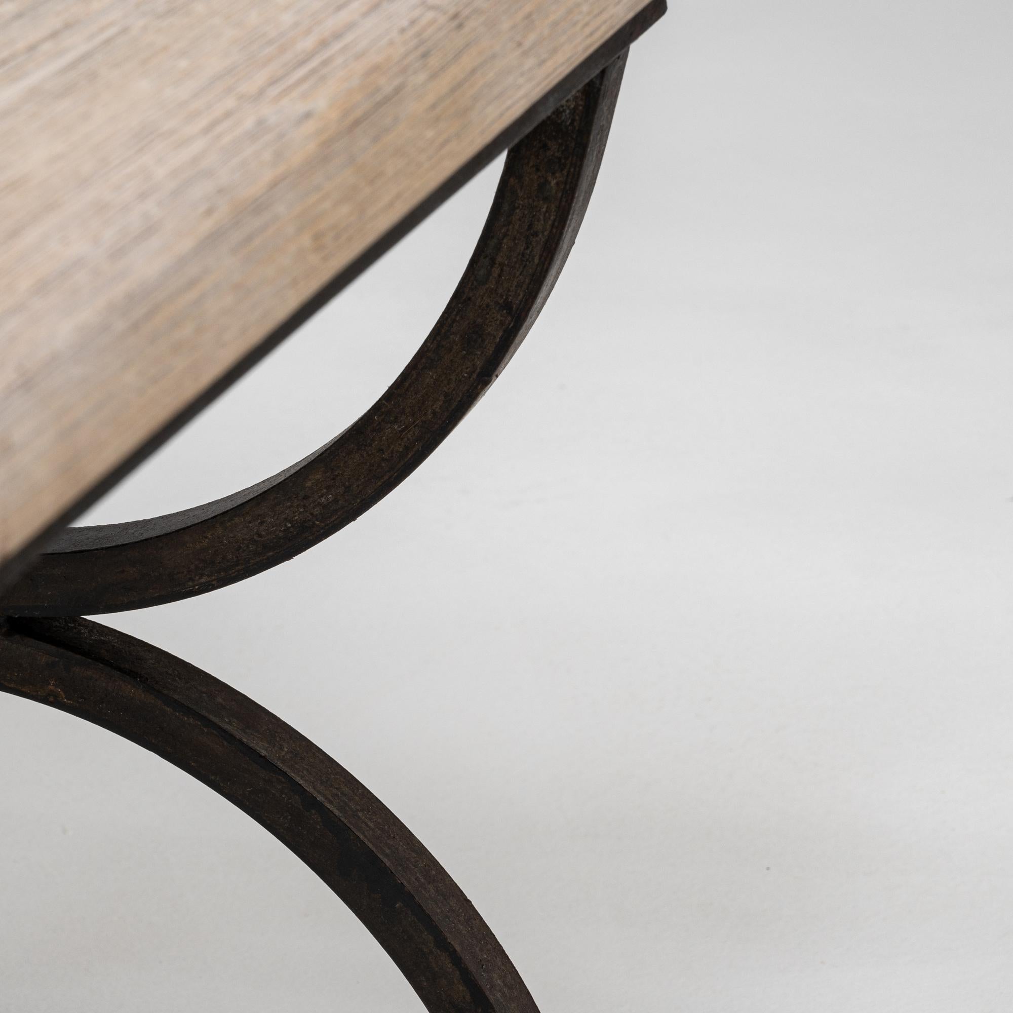 20th Century French Metal Nesting Tables With Wooden Tops, Set of 3 en vente 5