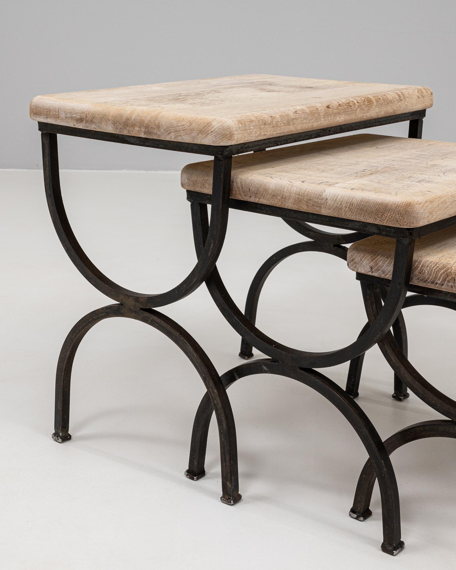 20th Century French Metal Nesting Tables With Wooden Tops, Set of 3 en vente 2