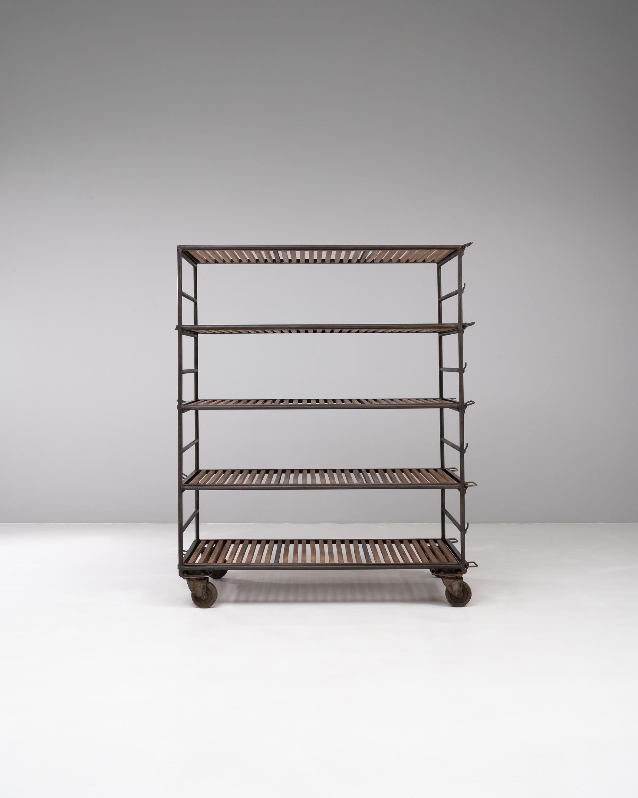 Francese Carrello da forno francese del XX secolo in metallo e legno con ruote in vendita