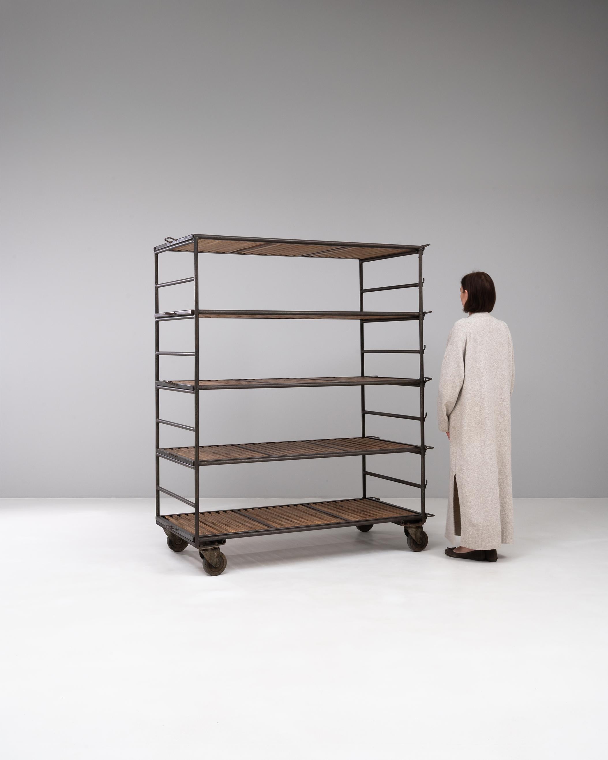 Carrello da forno francese del XX secolo in metallo e legno con ruote in vendita 1