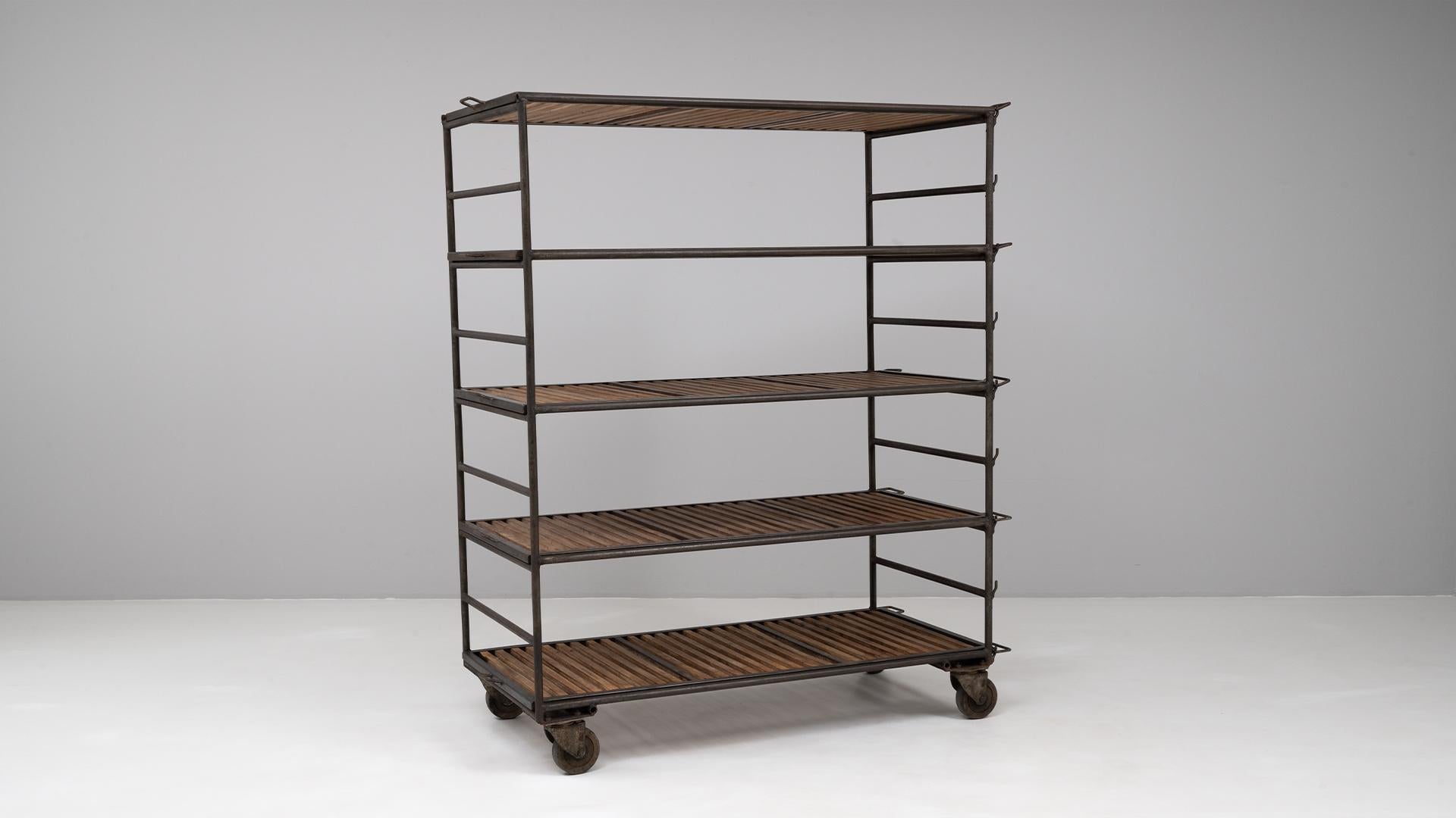 Carrello da forno francese del XX secolo in metallo e legno con ruote in vendita 3