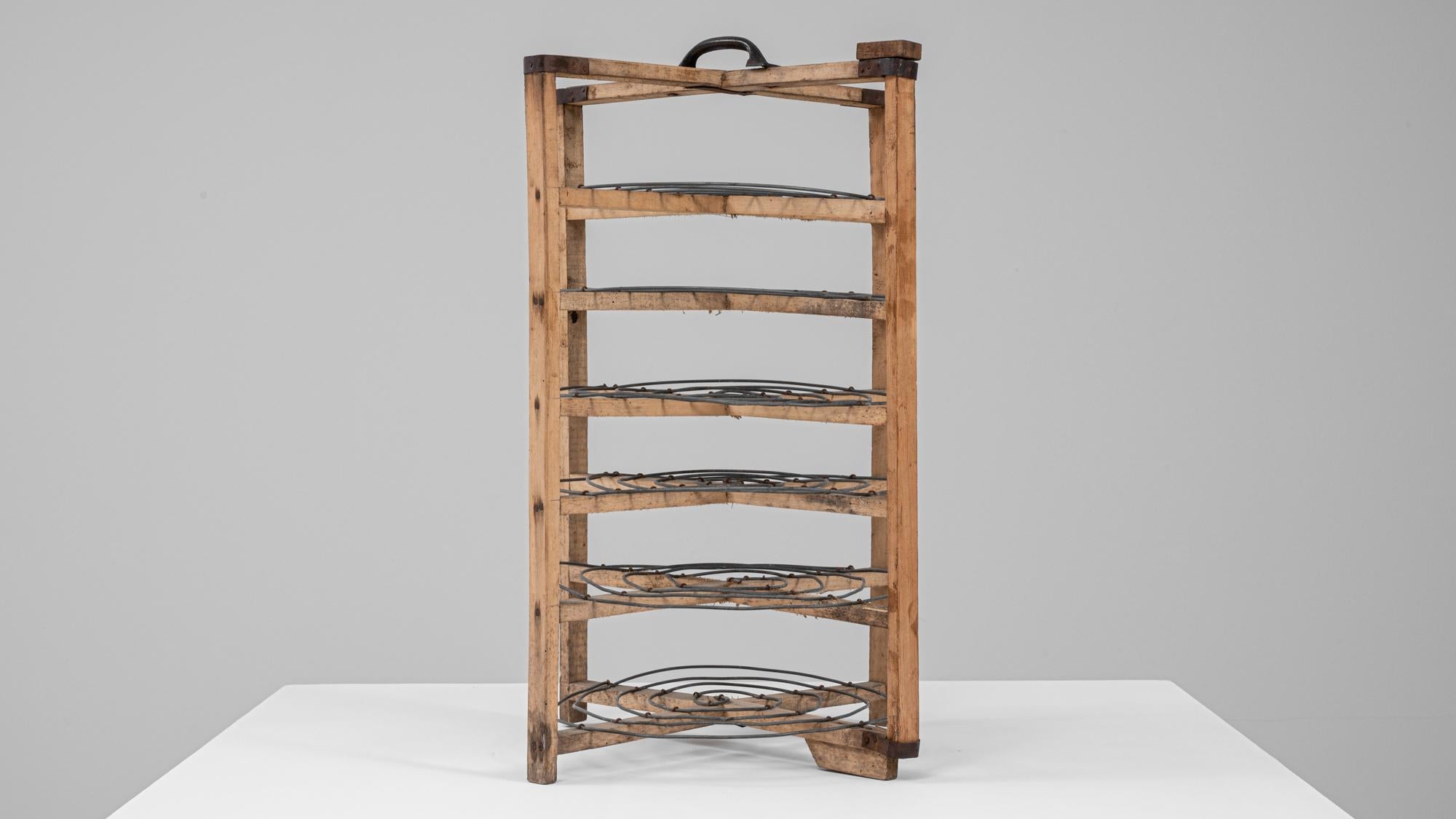 Support à gâteaux en métal et bois français du 20e siècle en vente 1
