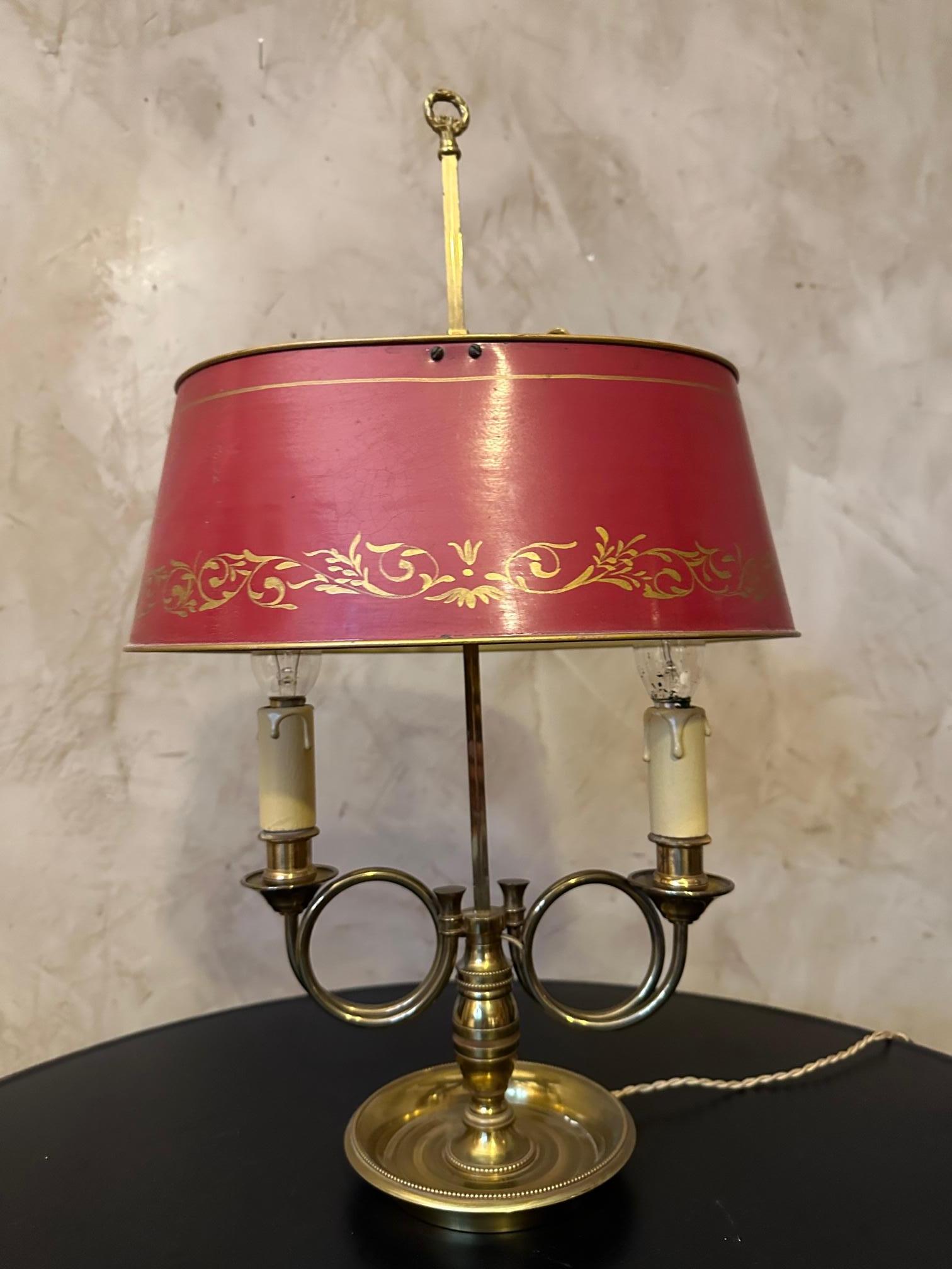 20th century French Mid-century Brass and Hand painted Tole Shade For Sale 1