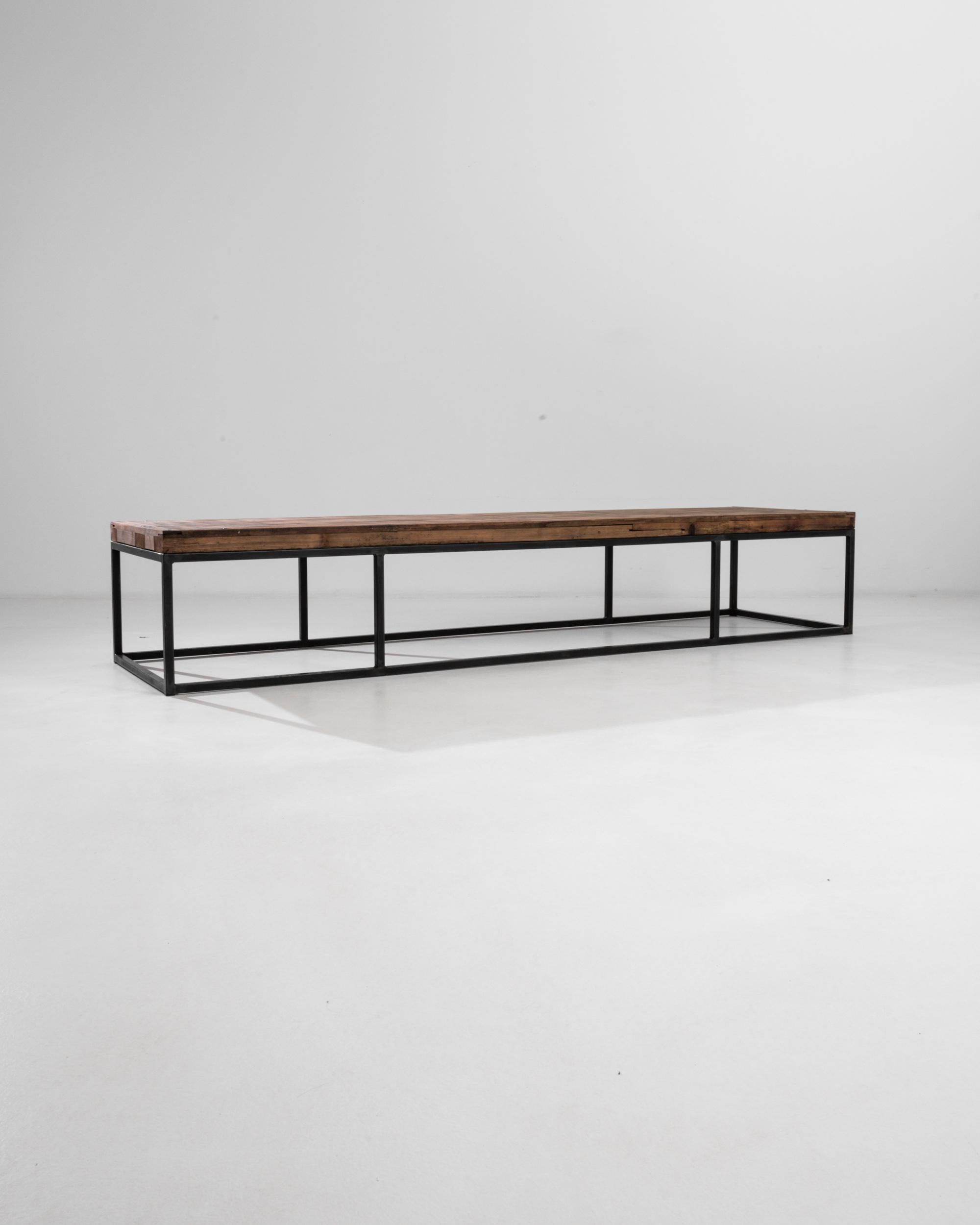 Metal 20th Century French Minimalist Coffee Table For Sale