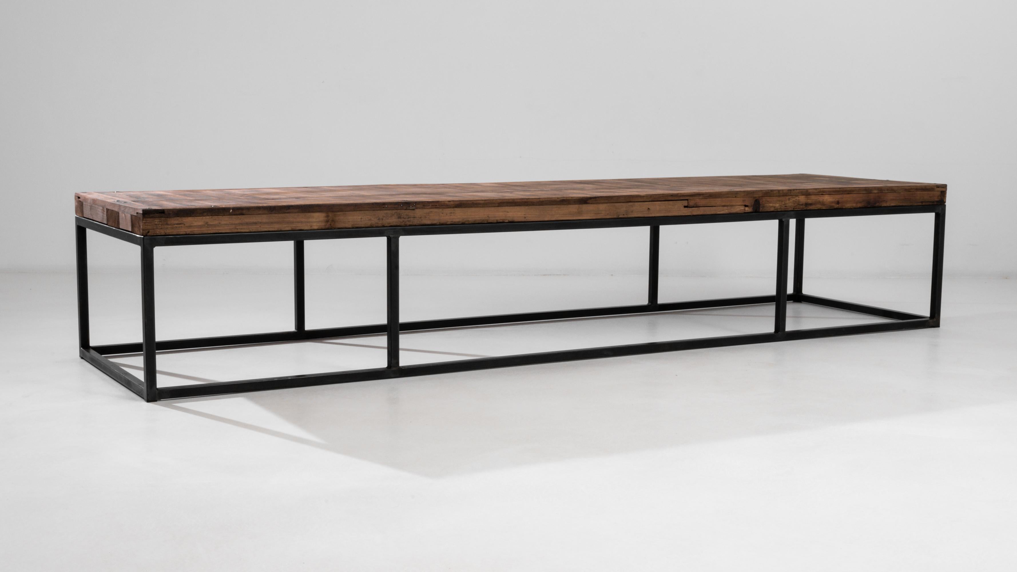 20th Century French Minimalist Coffee Table For Sale 1