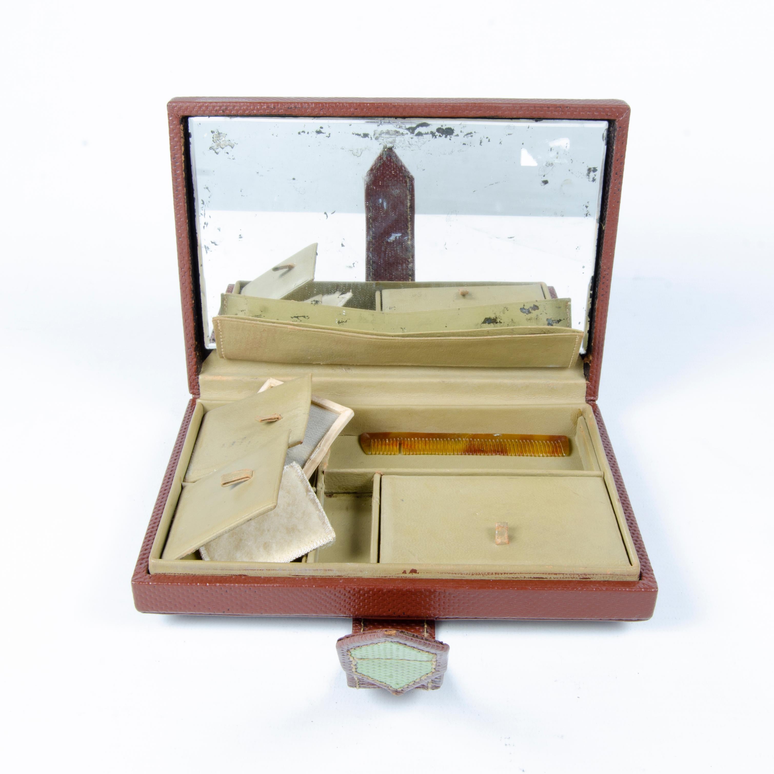 20th Century French Modern Leather Makeup/Vanity Wallet with Mirror by Hermès In Good Condition For Sale In North Miami, FL