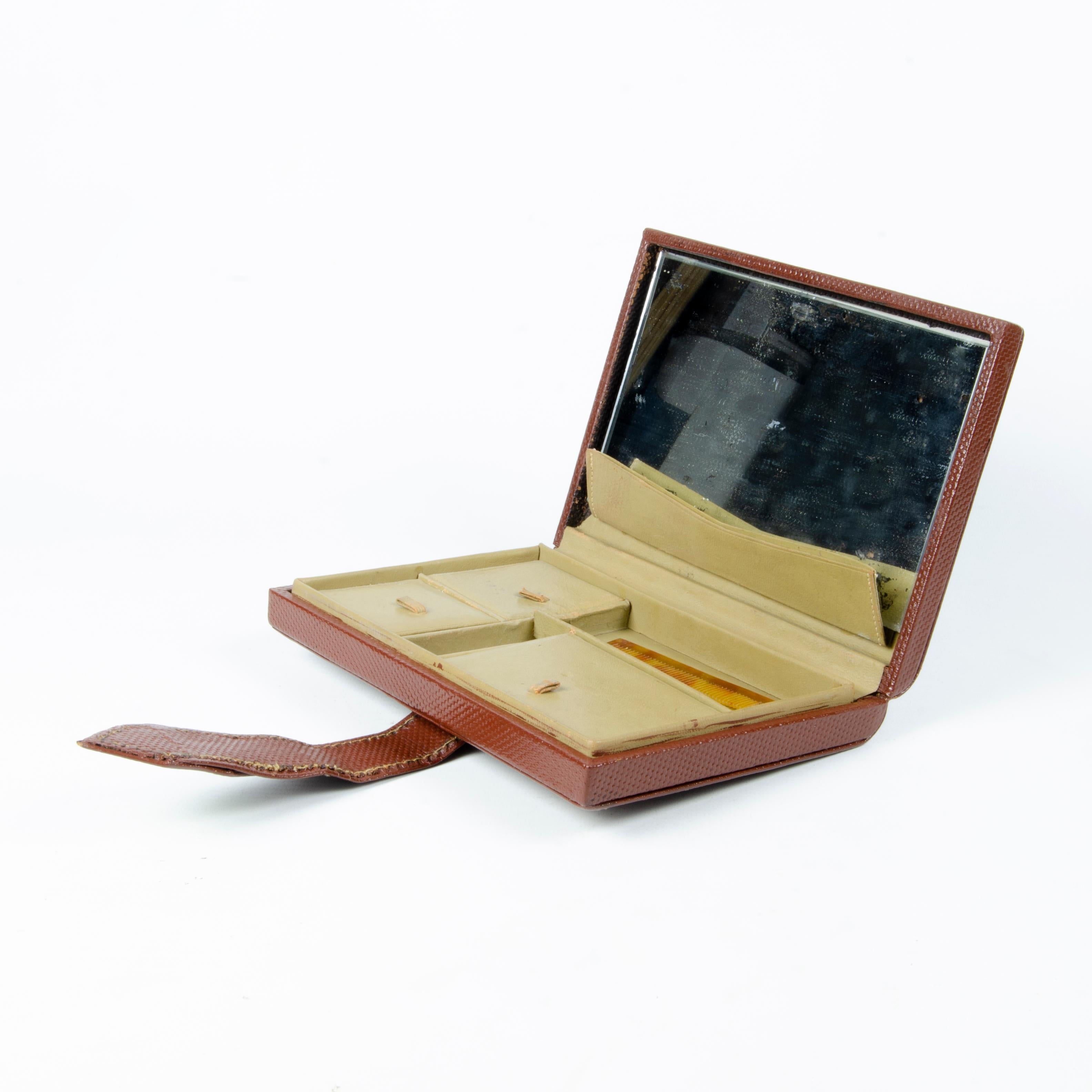 20th Century French Modern Leather Makeup/Vanity Wallet with Mirror by Hermès For Sale 1