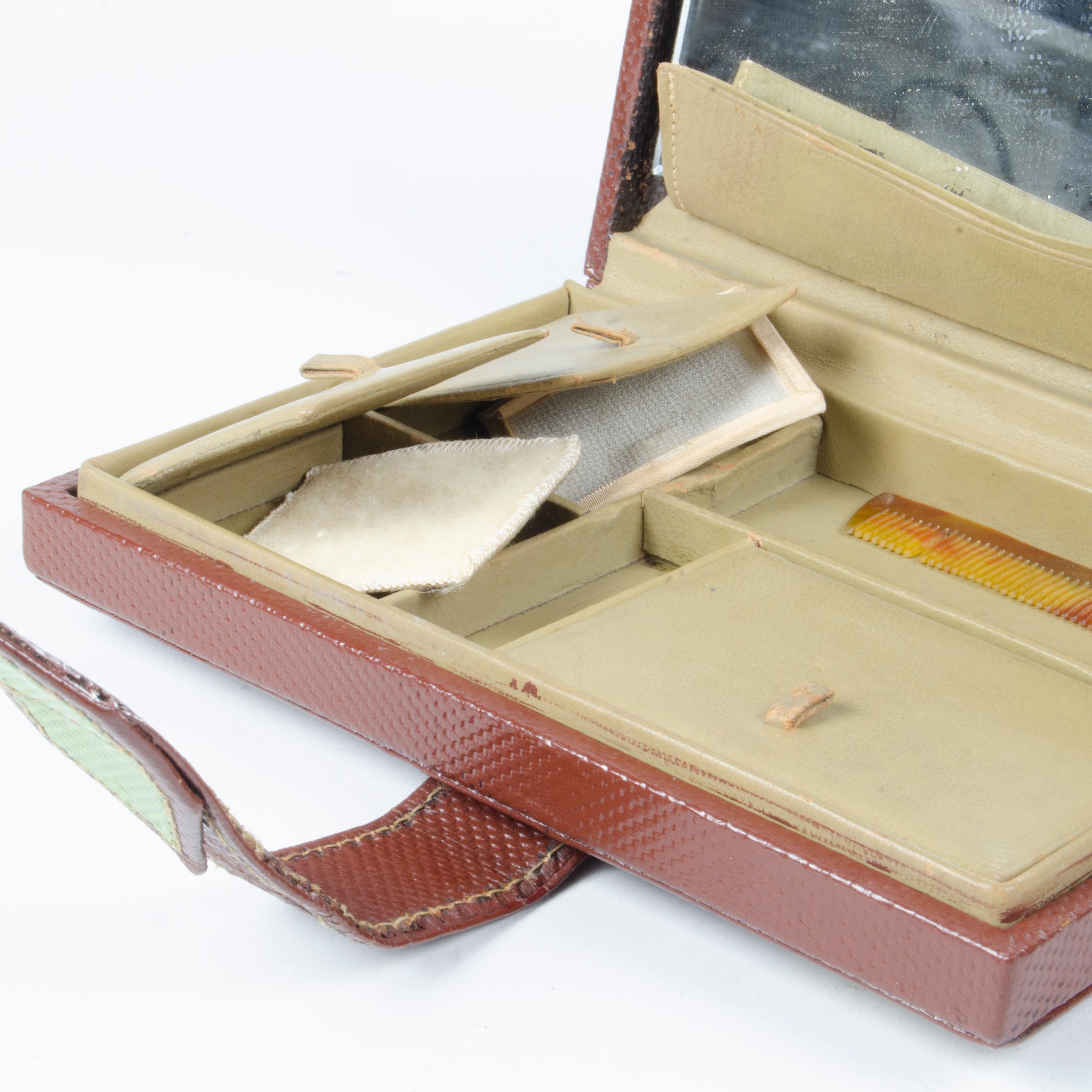 20th Century French Modern Leather Makeup/Vanity Wallet with Mirror by Hermès For Sale 2