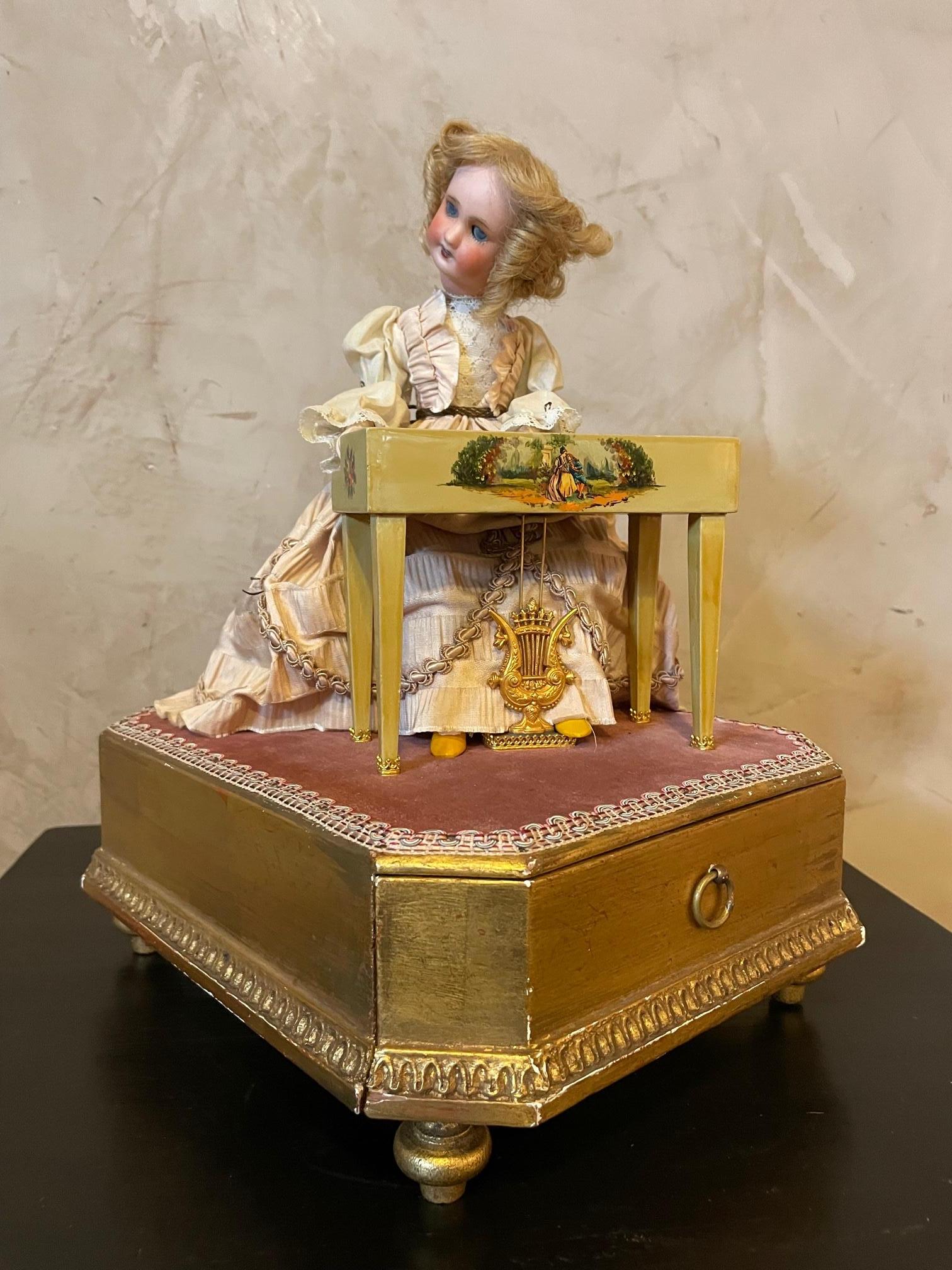 Französischer Musikautomat von Farkas aus dem 20. Jahrhundert mit seiner Glaskuppel, 1950er Jahre im Angebot 5