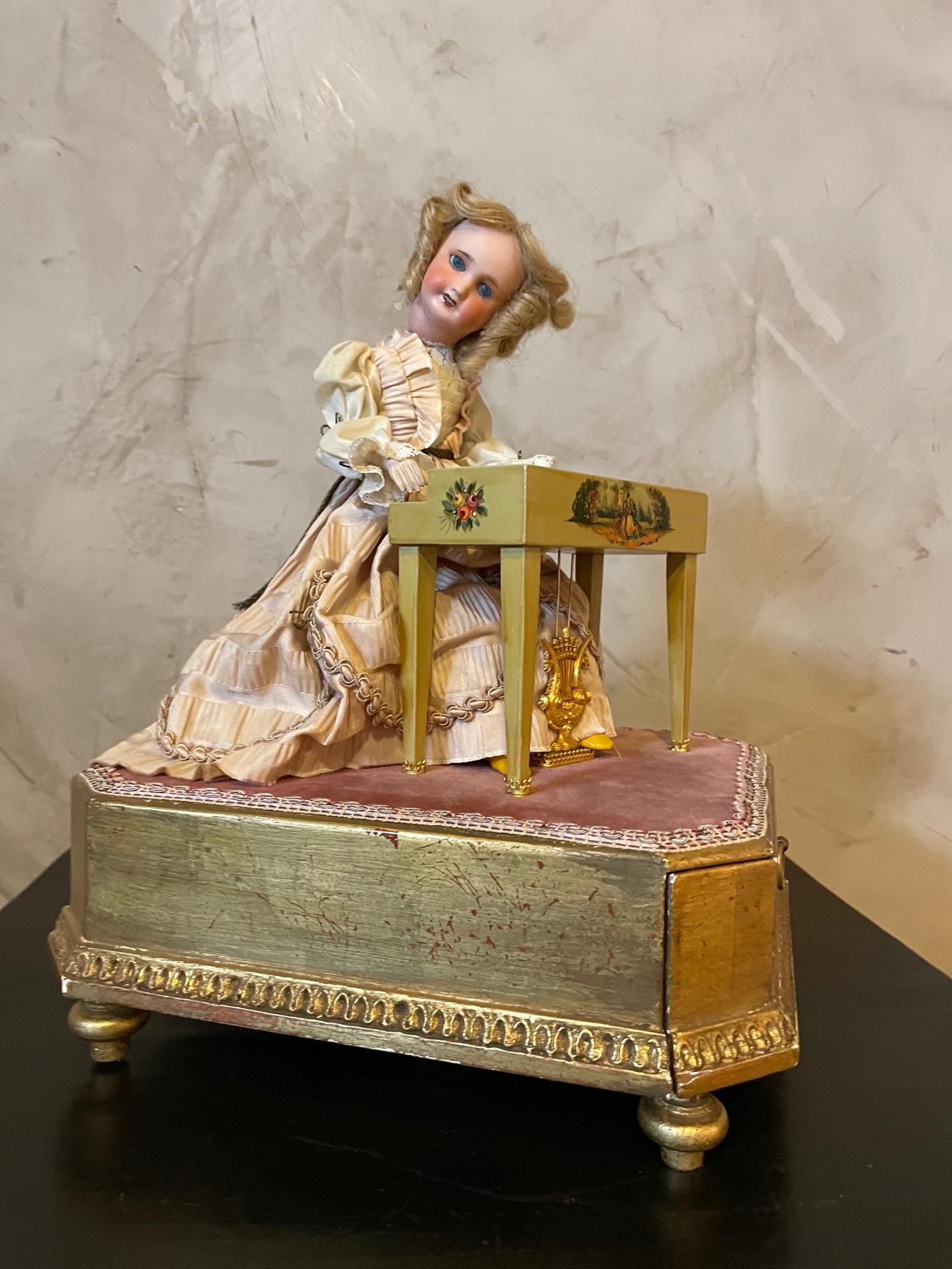 Französischer Musikautomat von Farkas aus dem 20. Jahrhundert mit seiner Glaskuppel, 1950er Jahre im Angebot 6