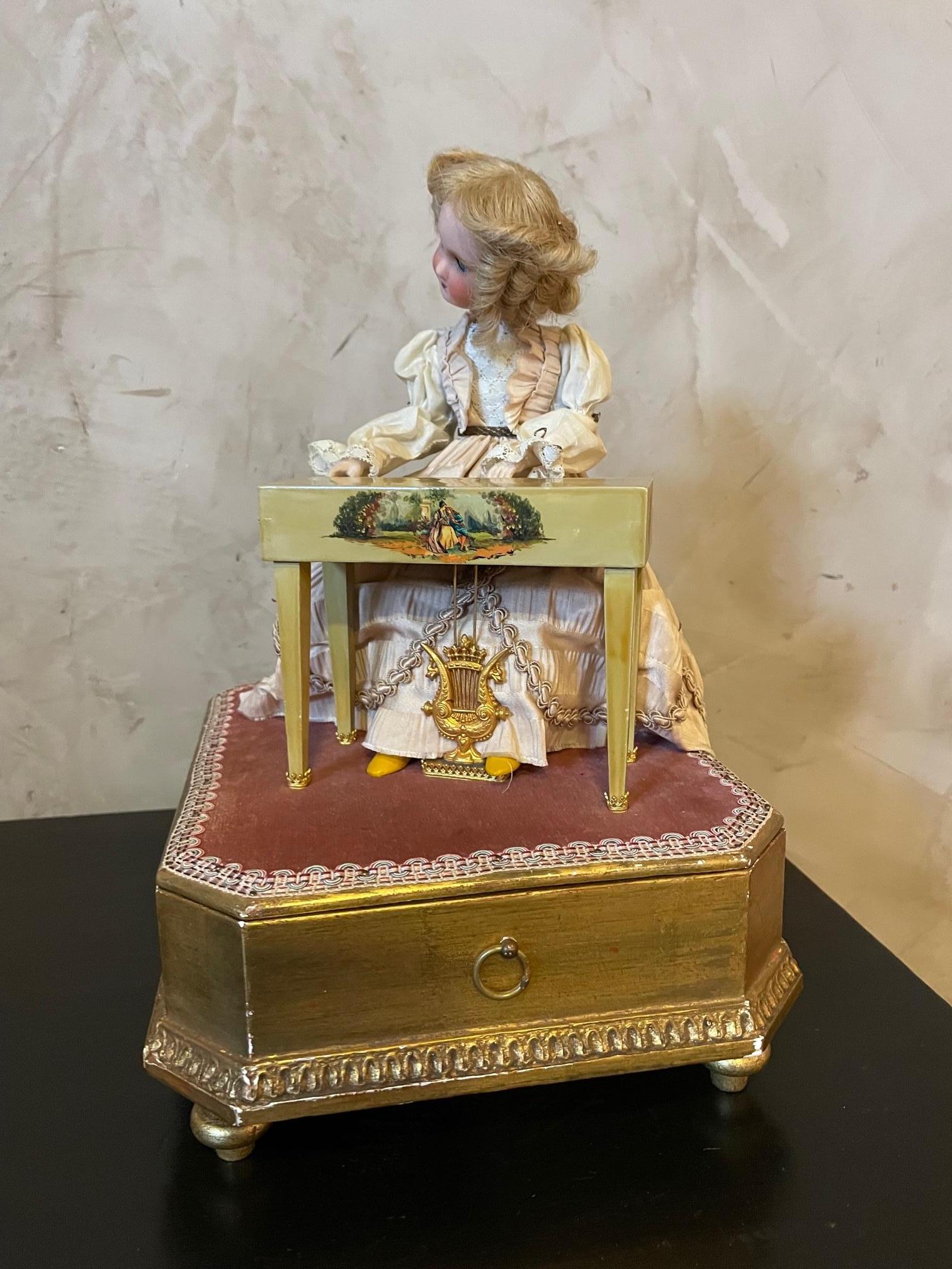 Französischer Musikautomat von Farkas aus dem 20. Jahrhundert mit seiner Glaskuppel, 1950er Jahre im Angebot 4