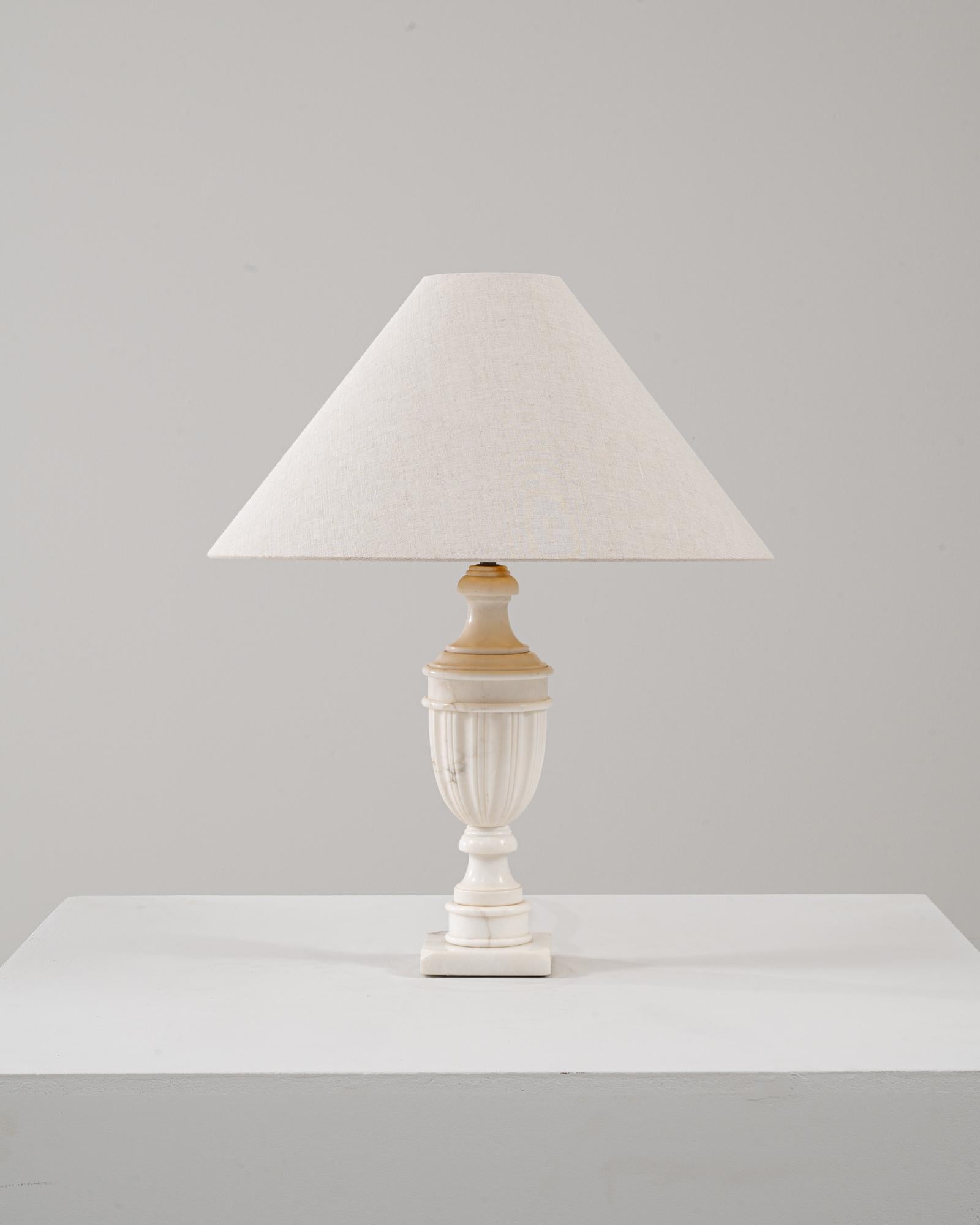 Lámpara de mesa de mármol neoclásica francesa del siglo XX Neoclásico en venta