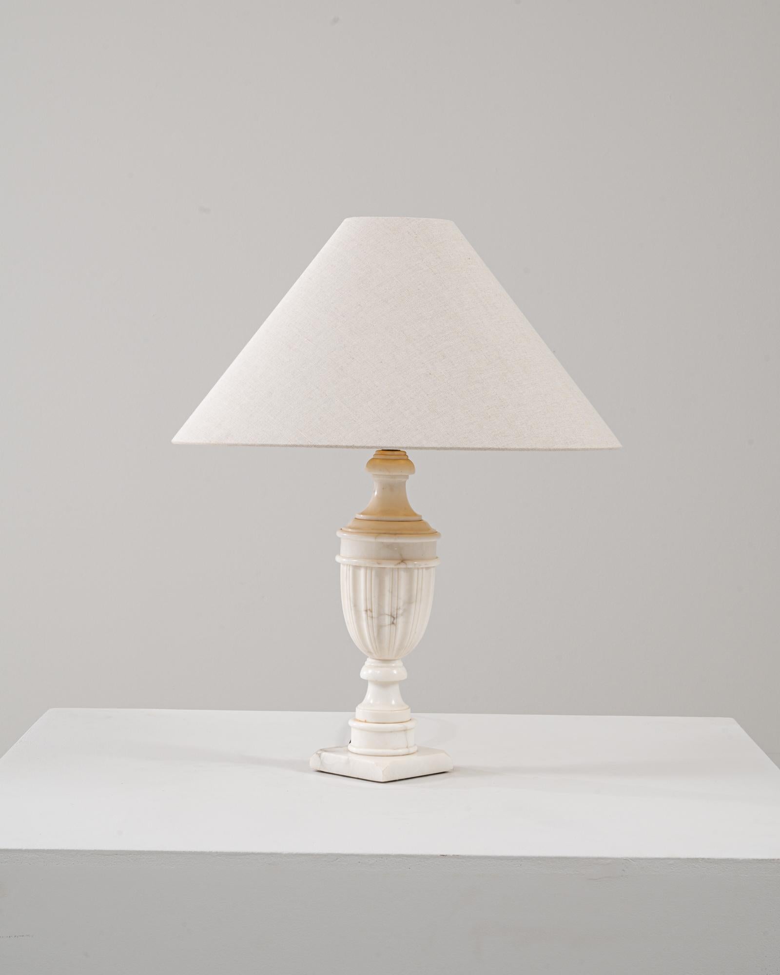 Lámpara de mesa de mármol neoclásica francesa del siglo XX Mármol en venta