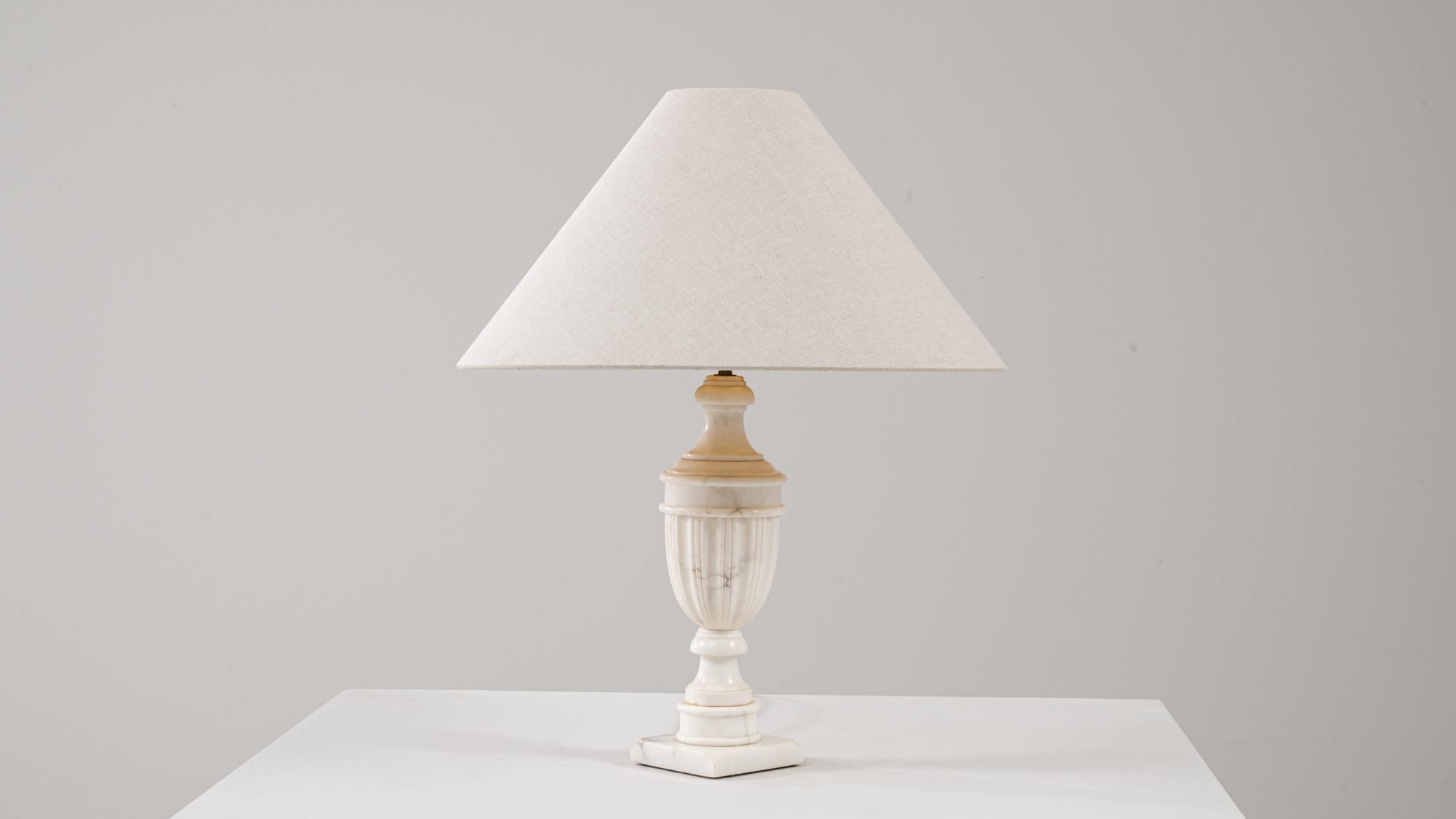 Lámpara de mesa de mármol neoclásica francesa del siglo XX en venta 3