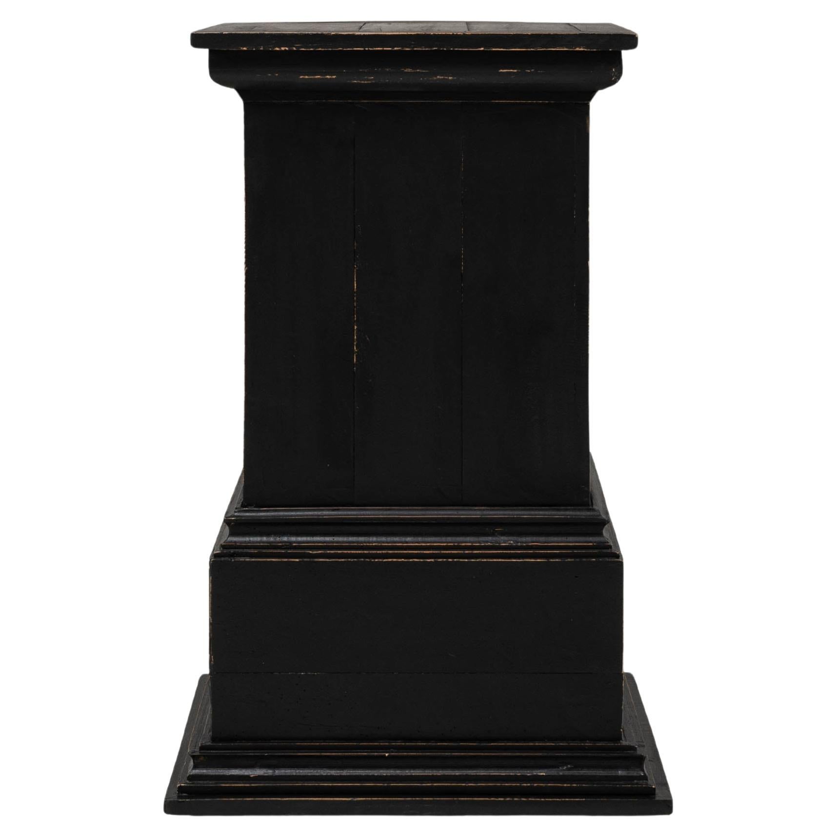 Siglo XX Pedestal Neoclásico Francés Madera Patinada Negra