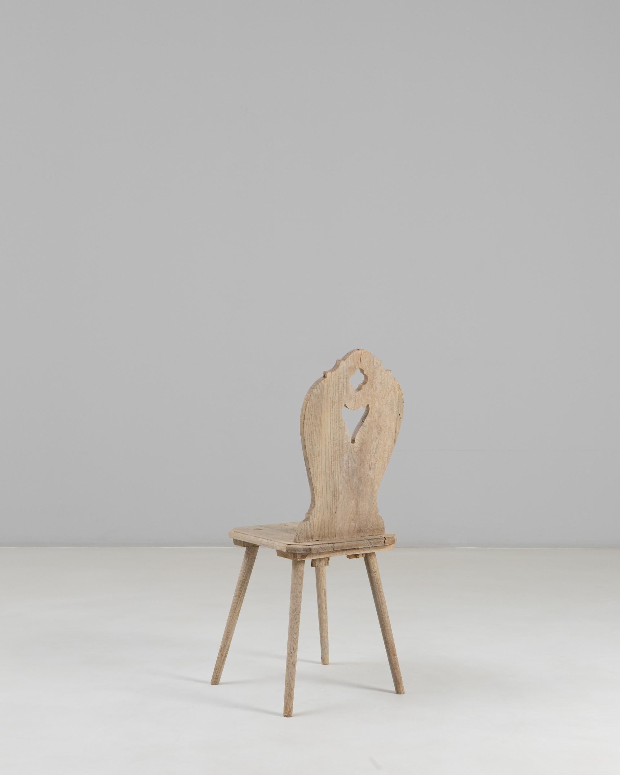 20ième siècle 20th Century French Oak Alpine Dining Chair en vente