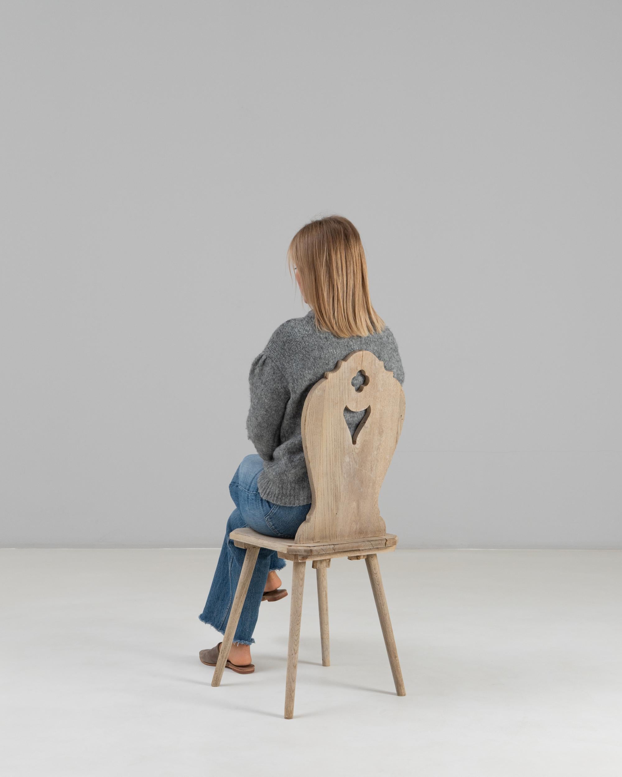 20th Century French Oak Alpine Dining Chair en vente 1