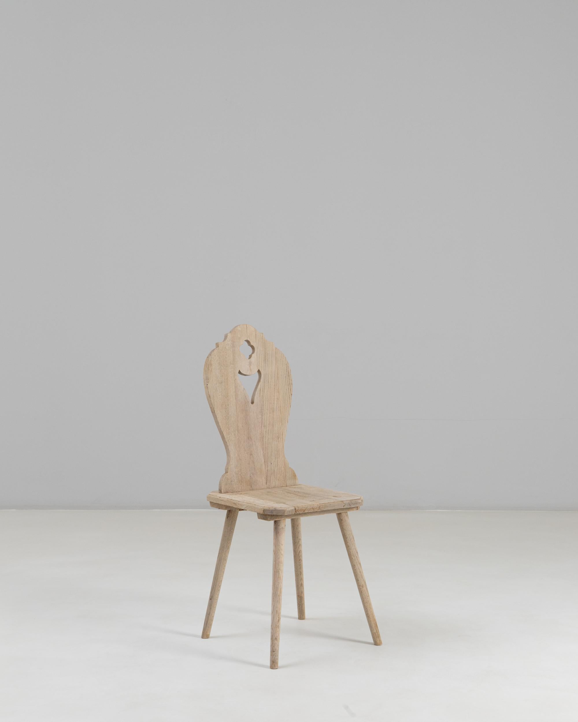 20th Century French Oak Alpine Dining Chair en vente 2