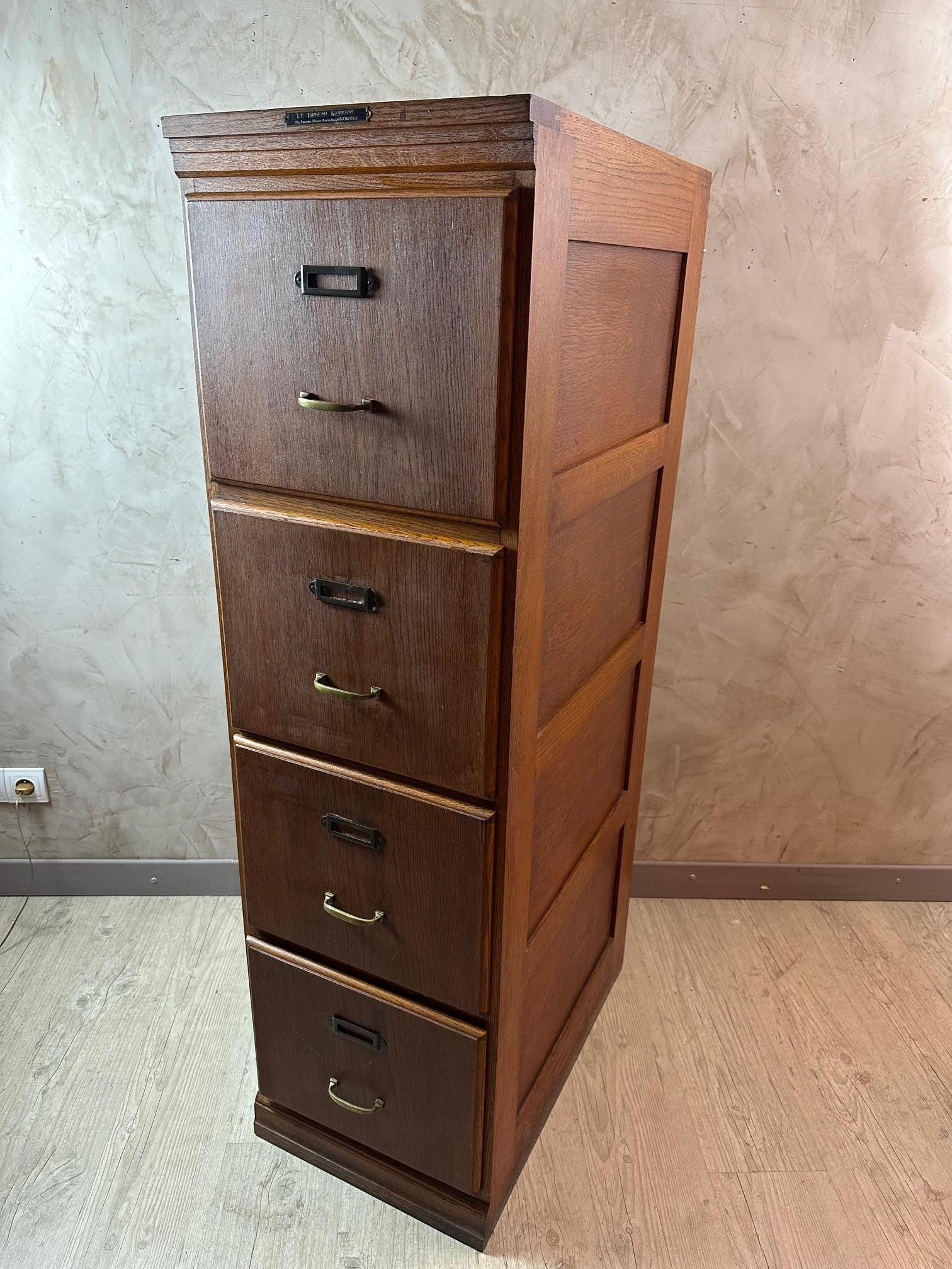 20th century French Oak and Brass Four Drawers Office File Cabinet For Sale 7