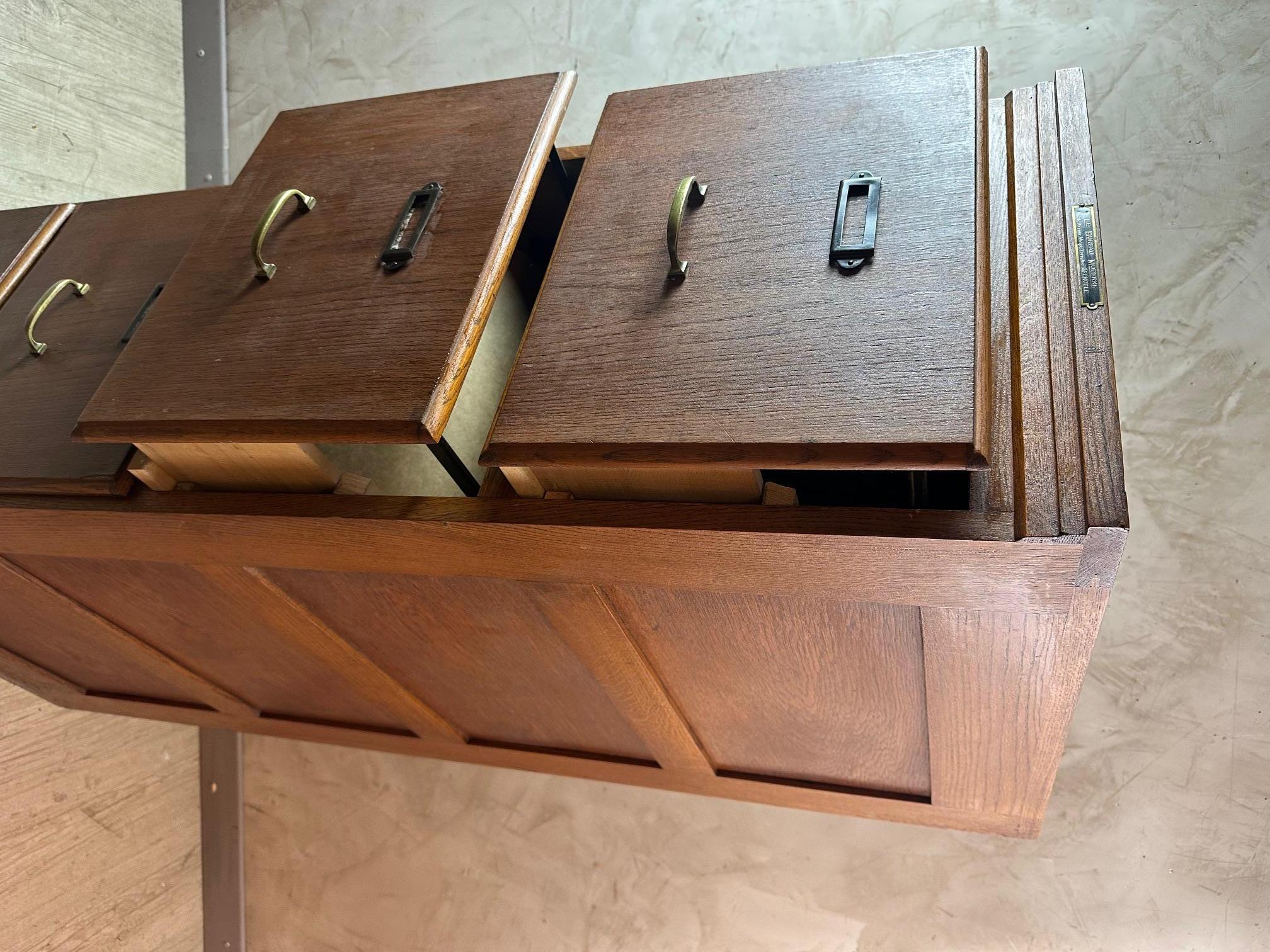 20th century French Oak and Brass Four Drawers Office File Cabinet For Sale 3