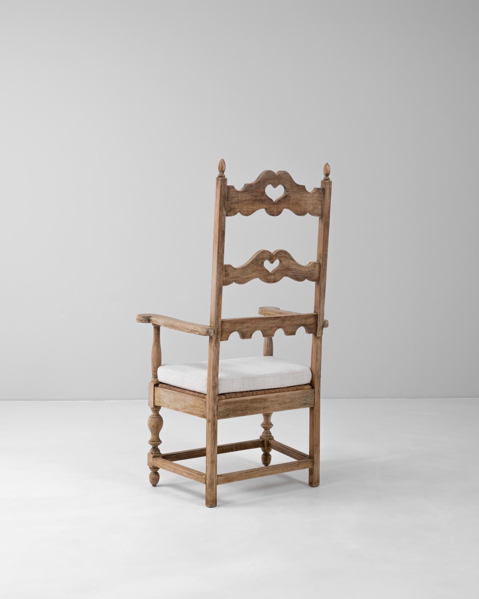 Sillón francés de roble del siglo XX en venta 1