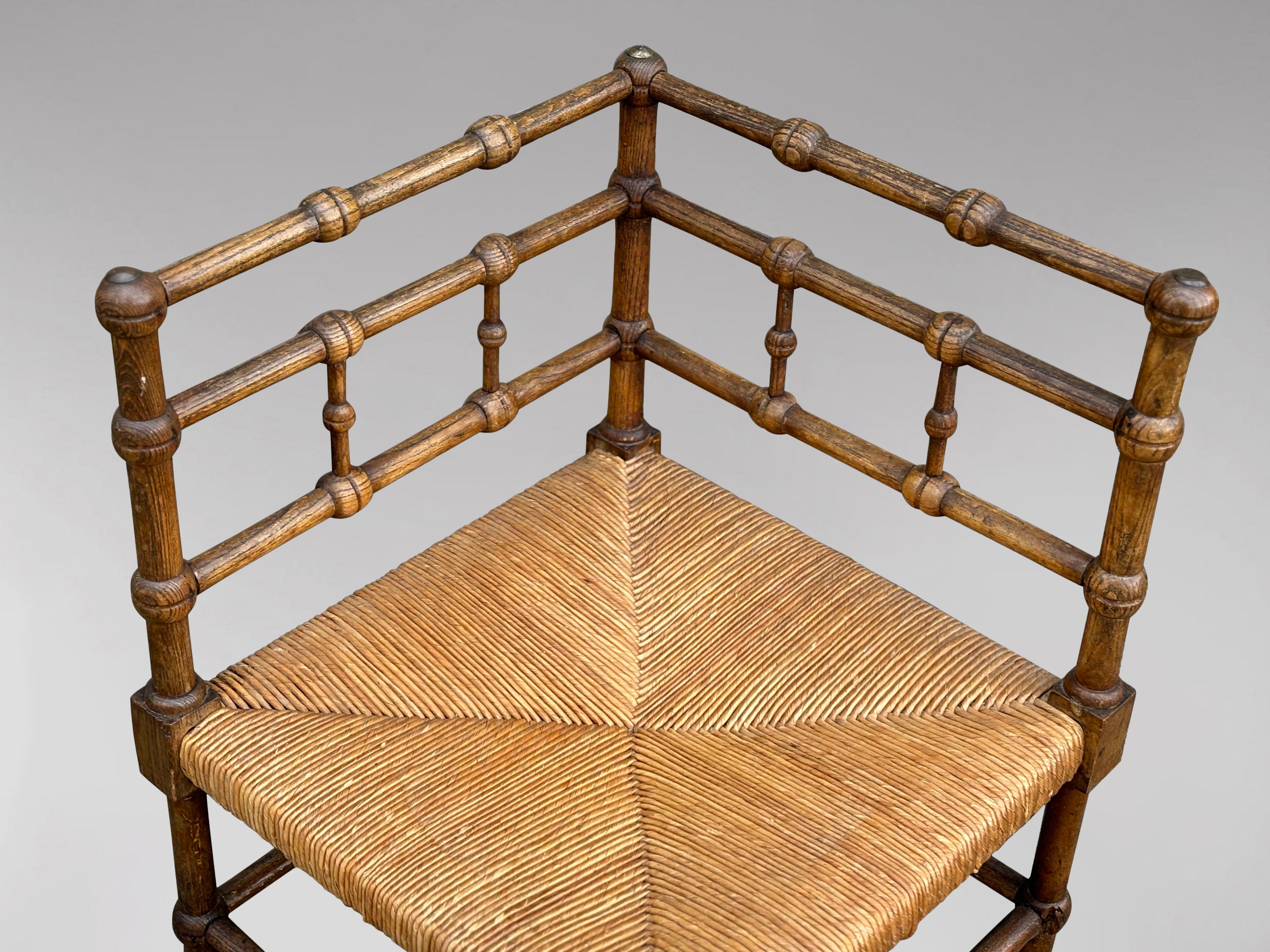 20th Century French Oak Bobbin Corner Chair In Good Condition For Sale In Petworth,West Sussex, GB