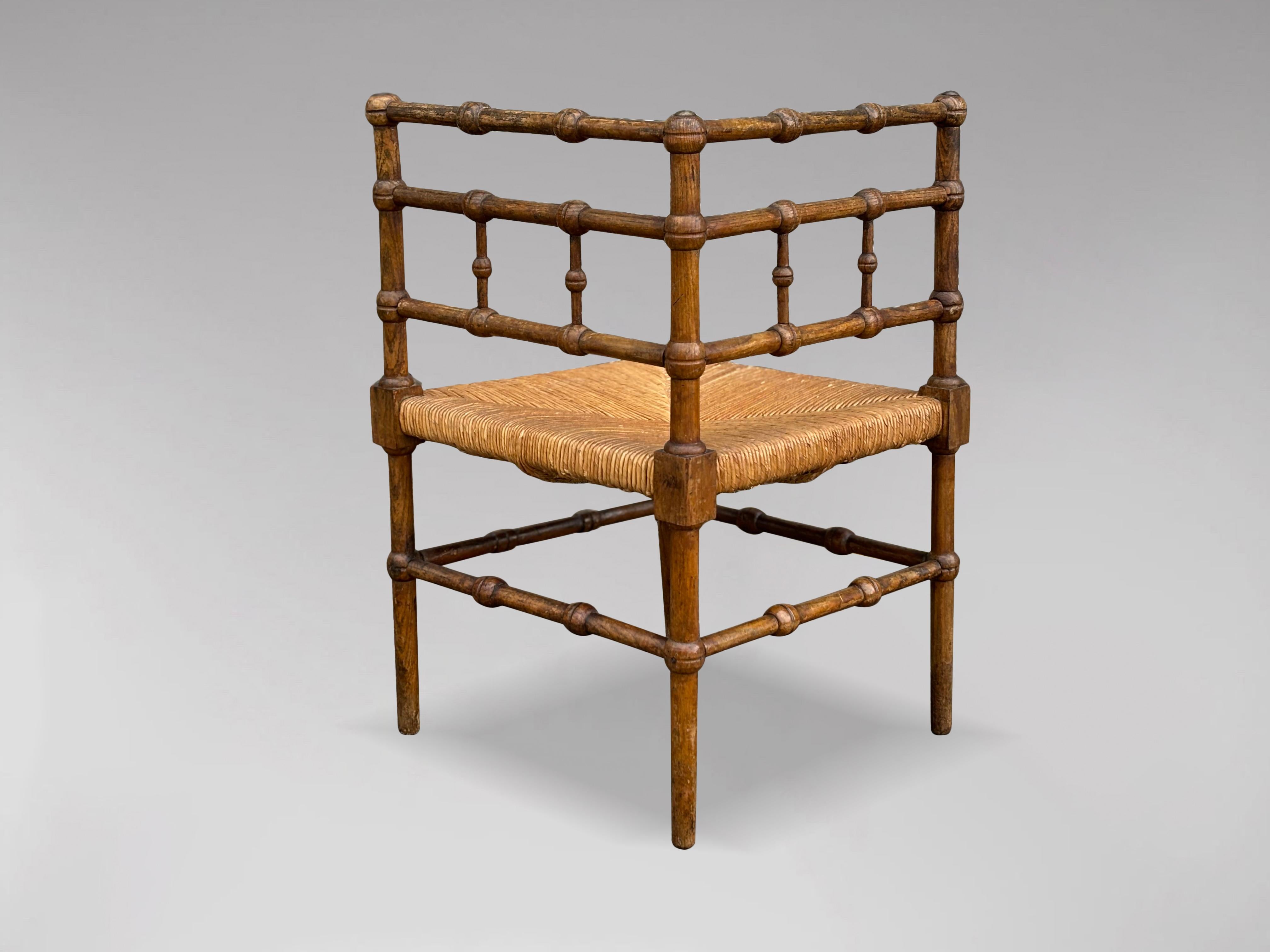 20th Century French Oak Bobbin Corner Chair For Sale 2