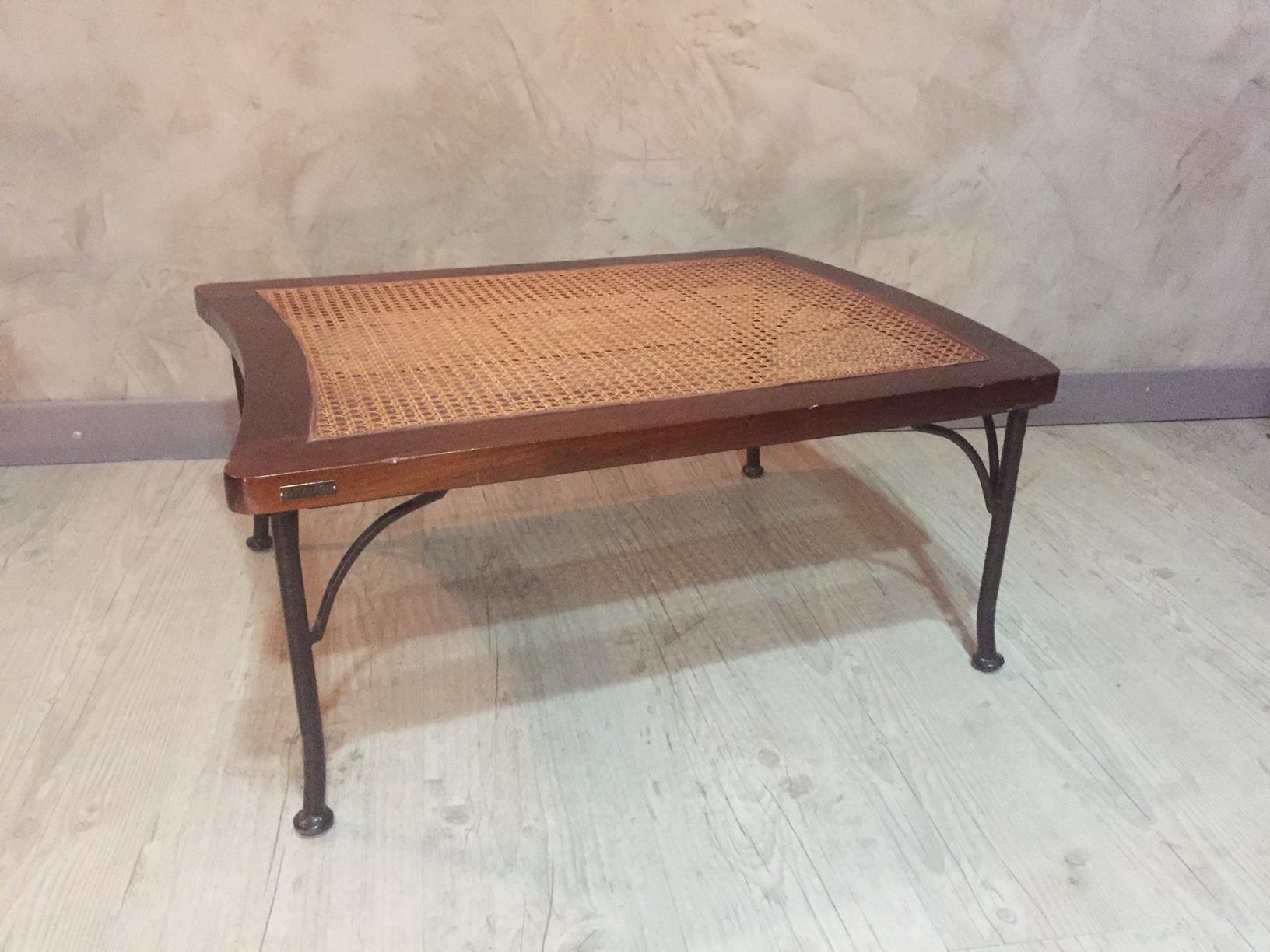 Very nice and rare 20th century, French oak caned luggage rack from the 1980s.
It was a special order for an Hotel in the south of France. Made in France by the house 