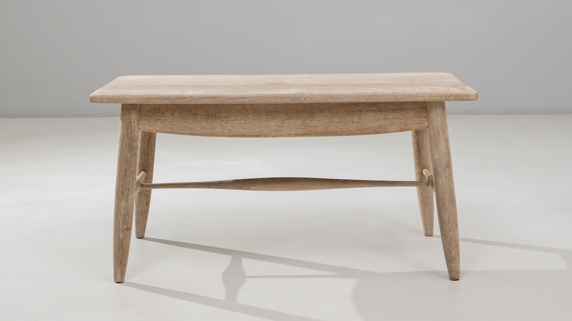 20th Century French Oak Coffee Table siglo XX en venta