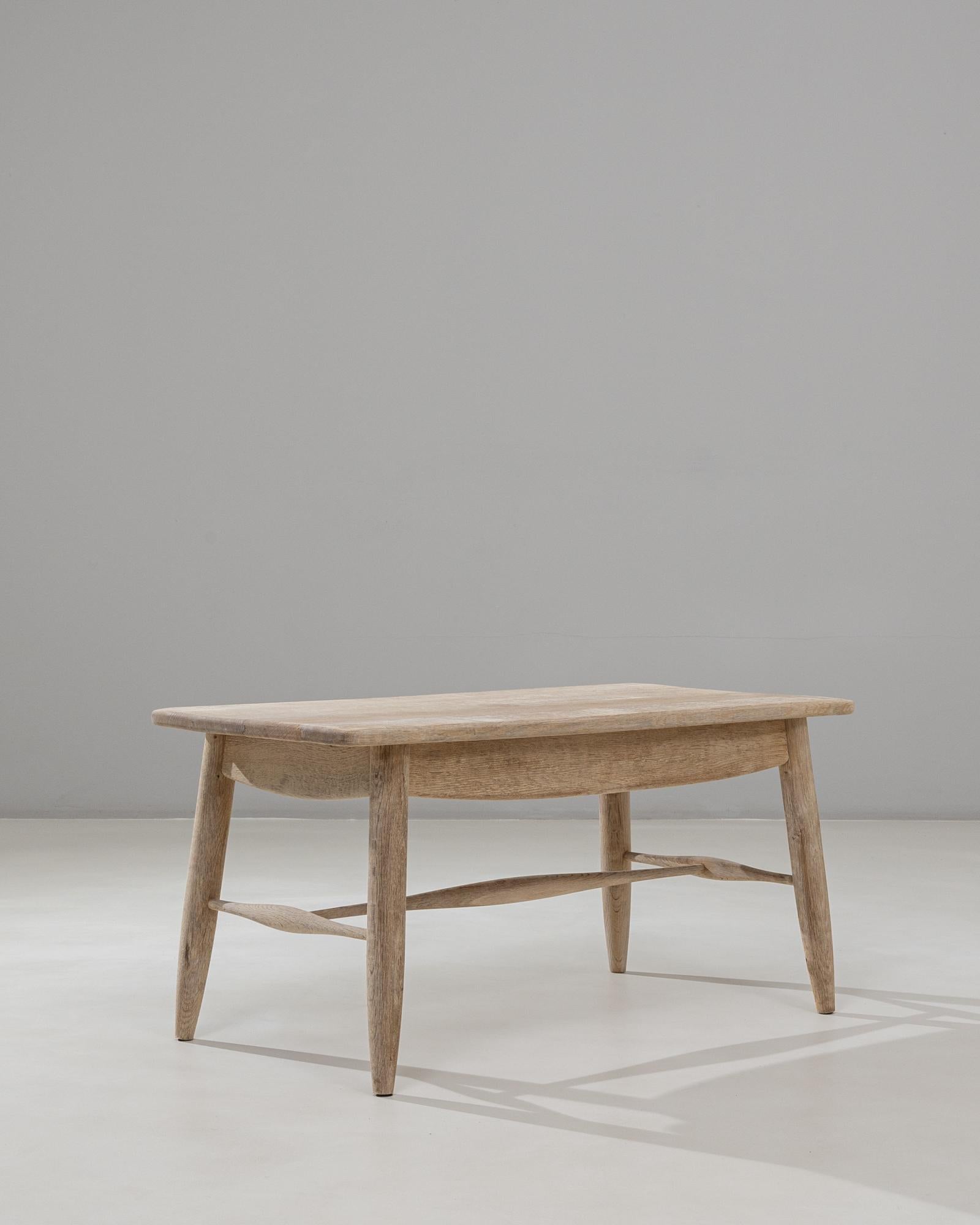 20th Century French Oak Coffee Table en venta 1