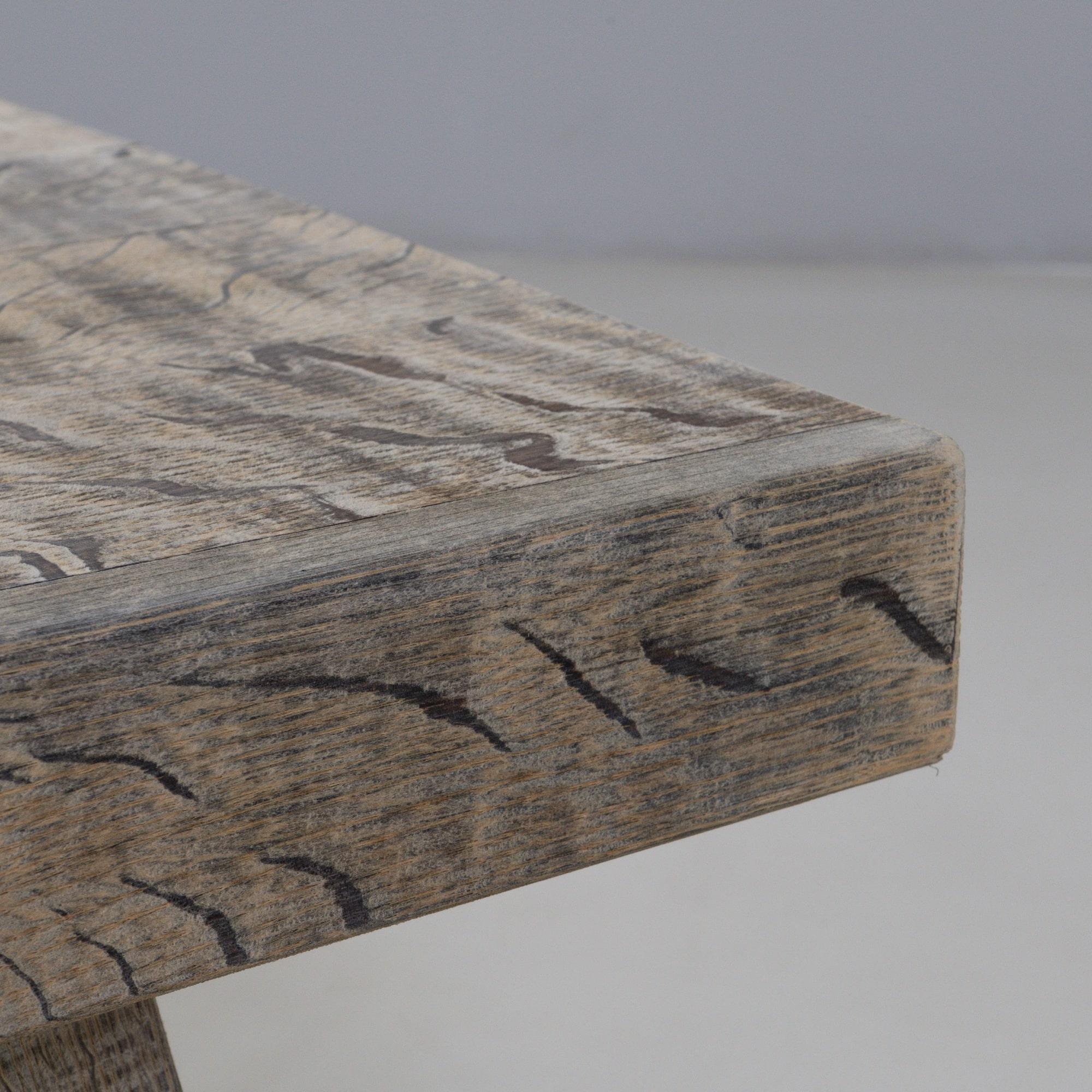 Table basse en chêne français du 20e siècle en vente 2