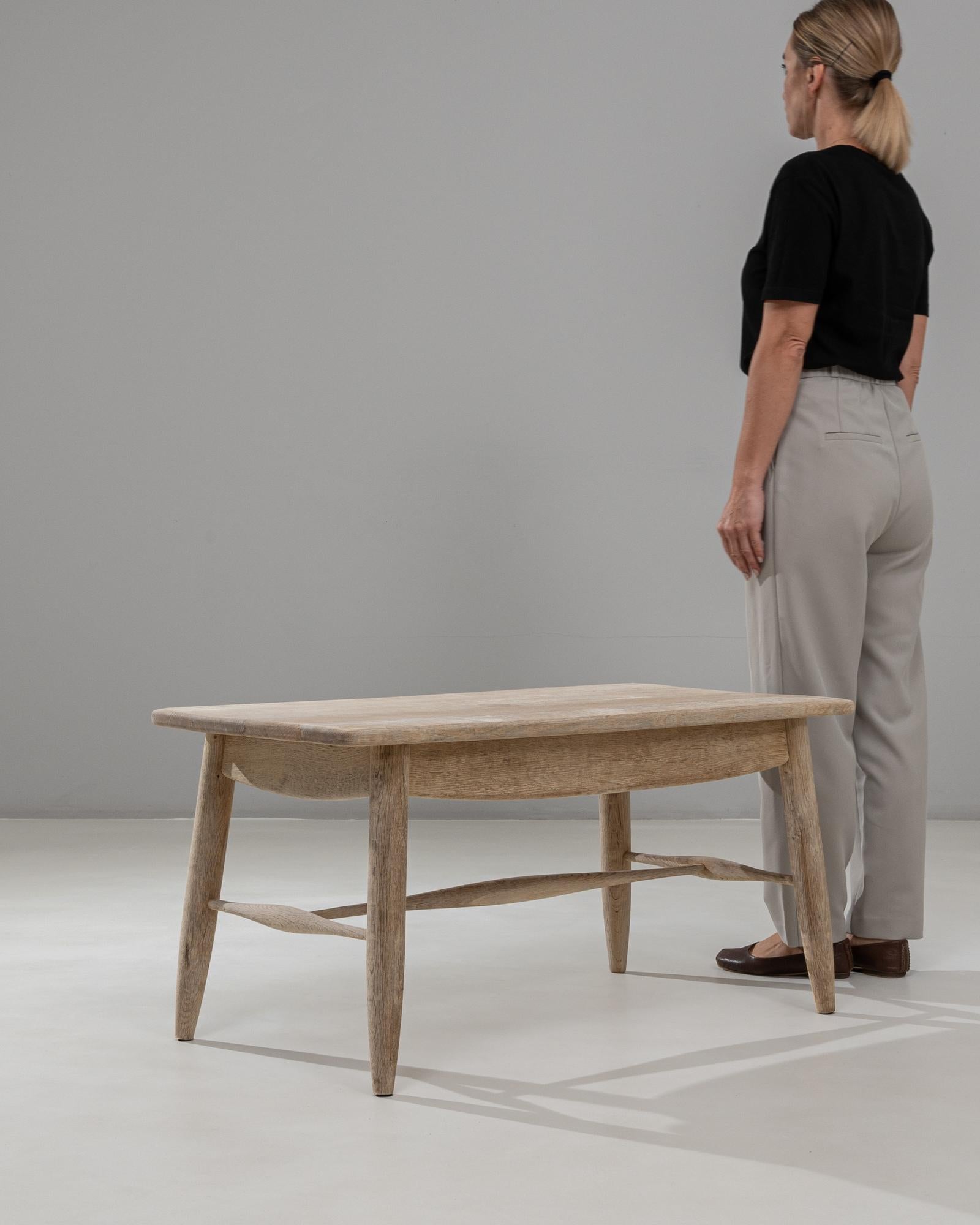 20th Century French Oak Coffee Table en venta 2