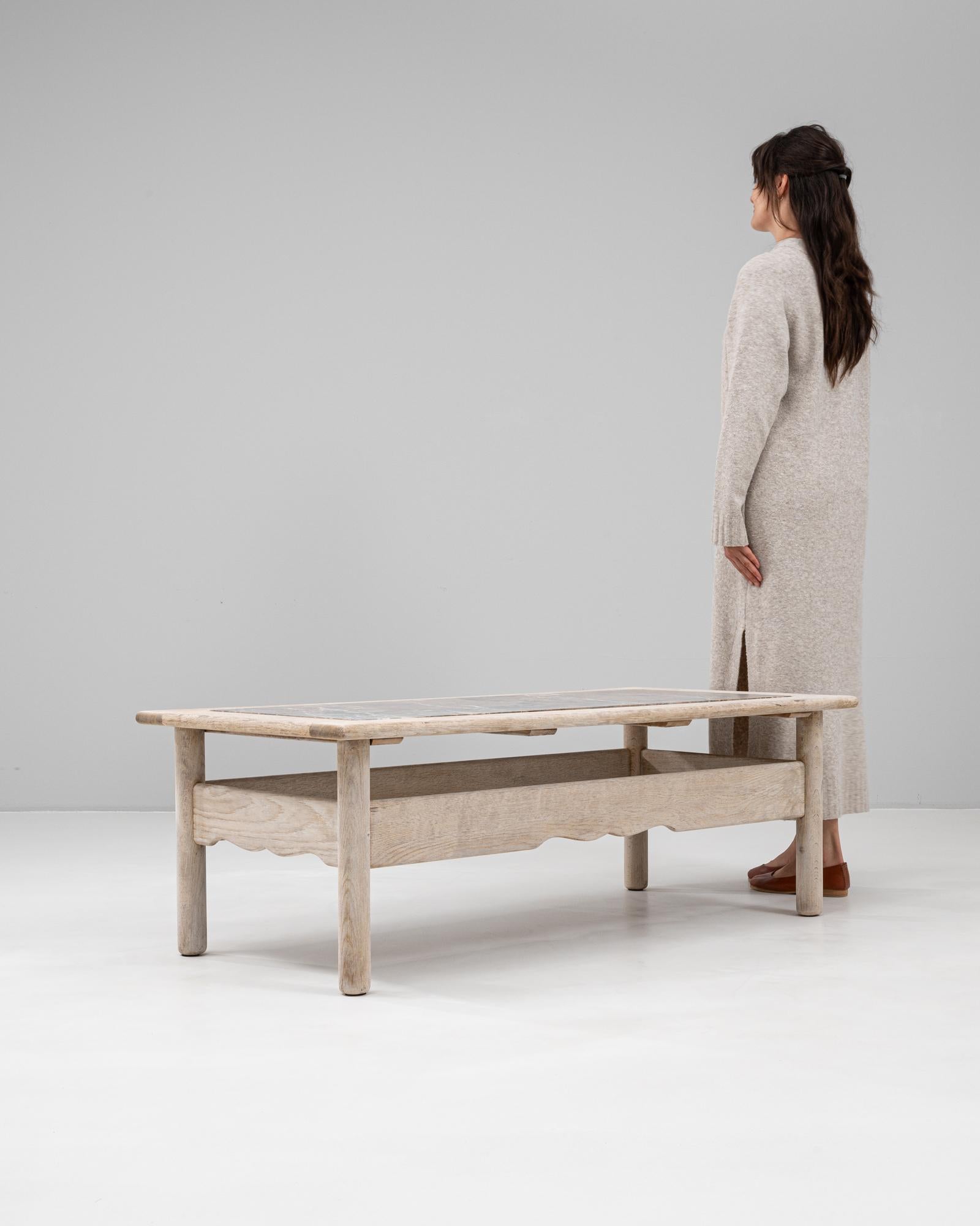 20th Century French Oak Coffee Table With Marble Top (20. Jahrhundert) im Angebot