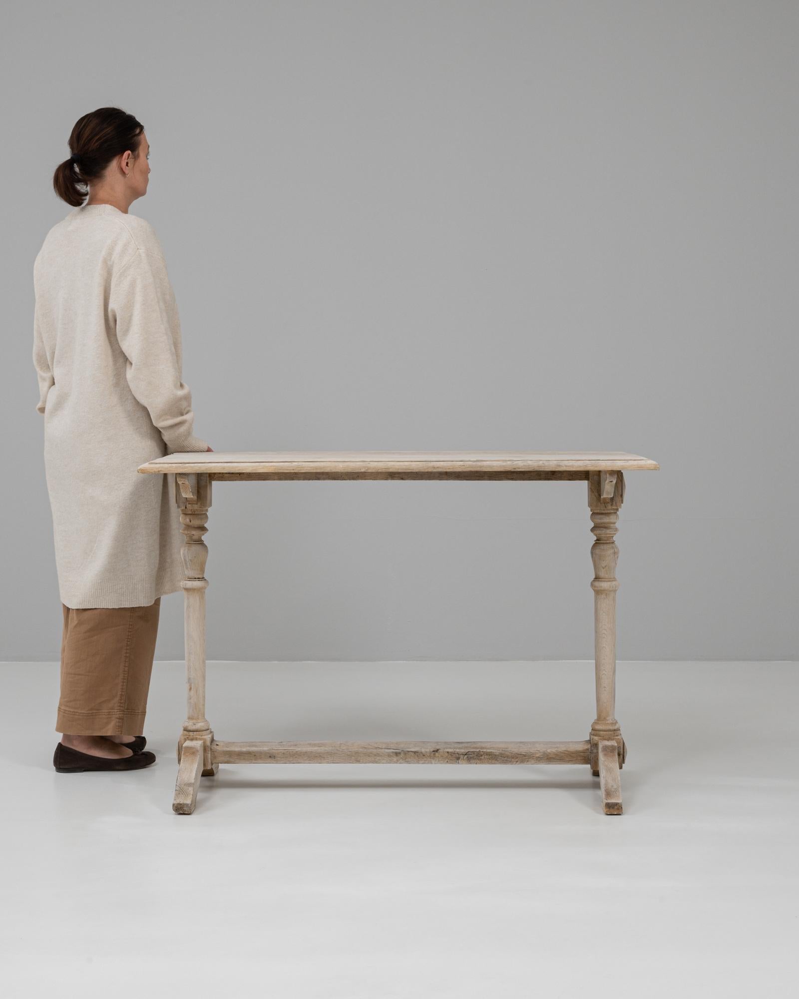 20th Century French Oak Console Table In Good Condition For Sale In High Point, NC