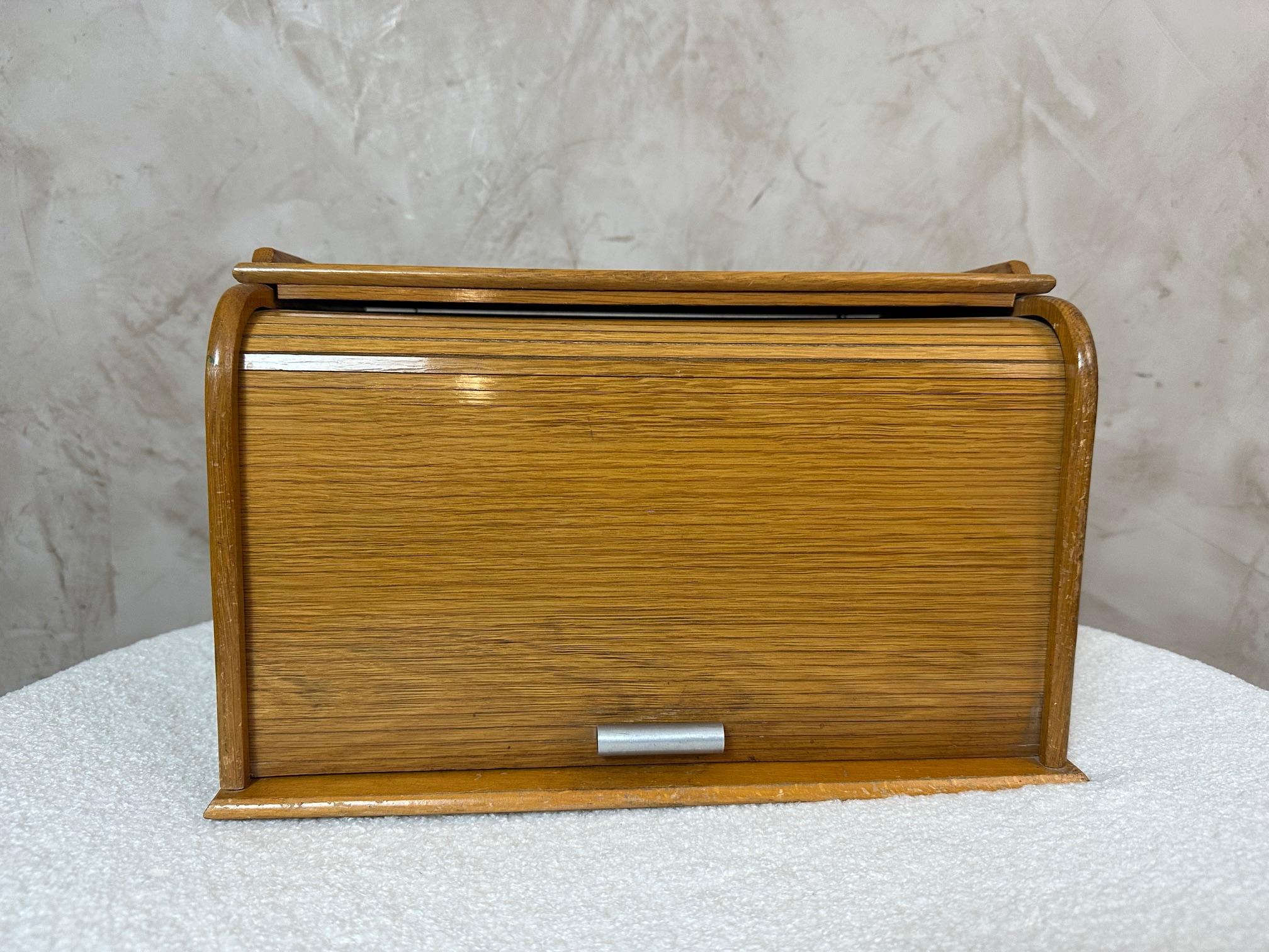 20. Jahrhundert Französischer Eichen-Schreibtisch-Aktenschrank, 1960er Jahre im Zustand „Gut“ im Angebot in LEGNY, FR