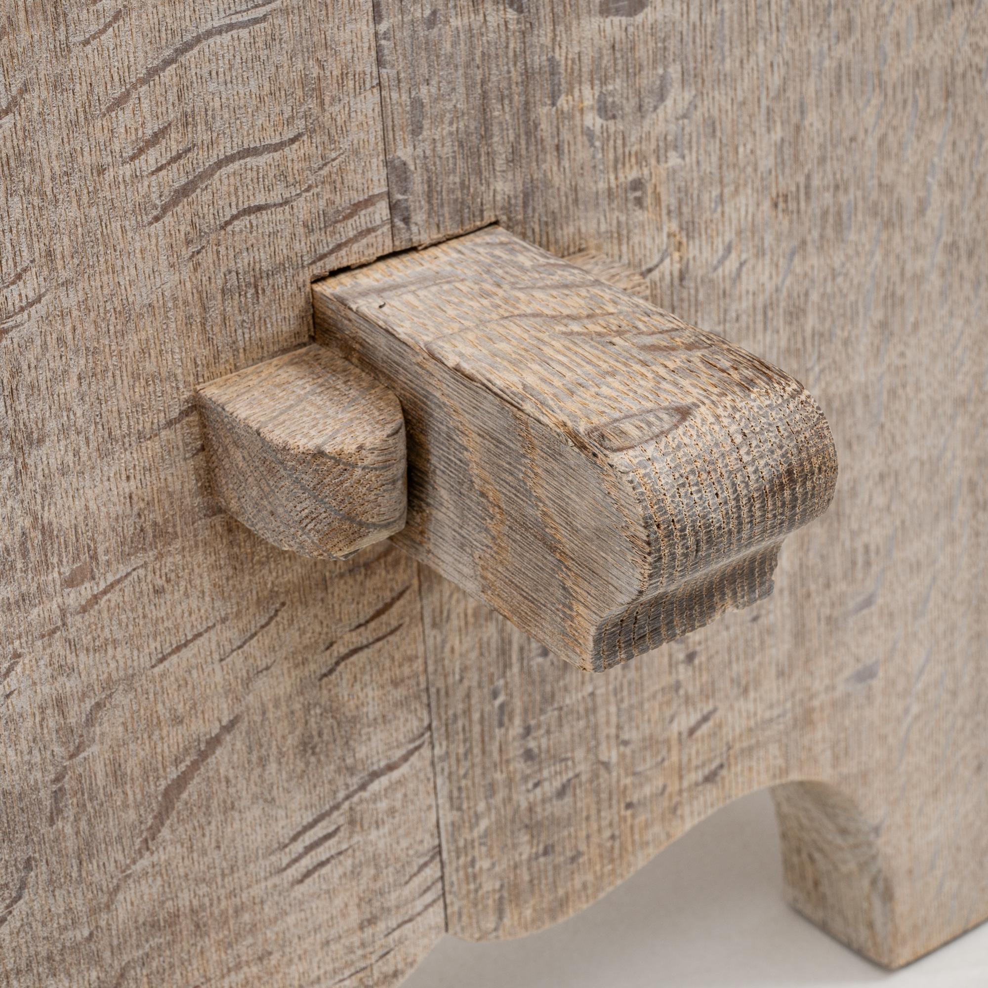 Table de salle à manger en Oak français du 20e siècle en vente 4