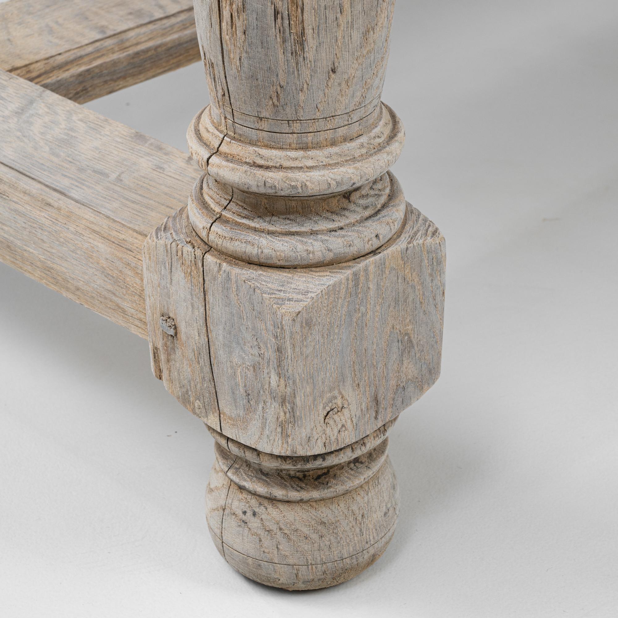 20th Century French Oak Dining Table For Sale 8