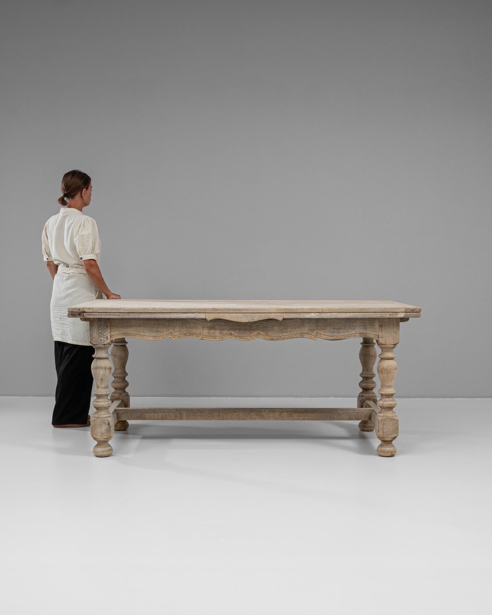 20th Century French Oak Dining Table In Good Condition For Sale In High Point, NC