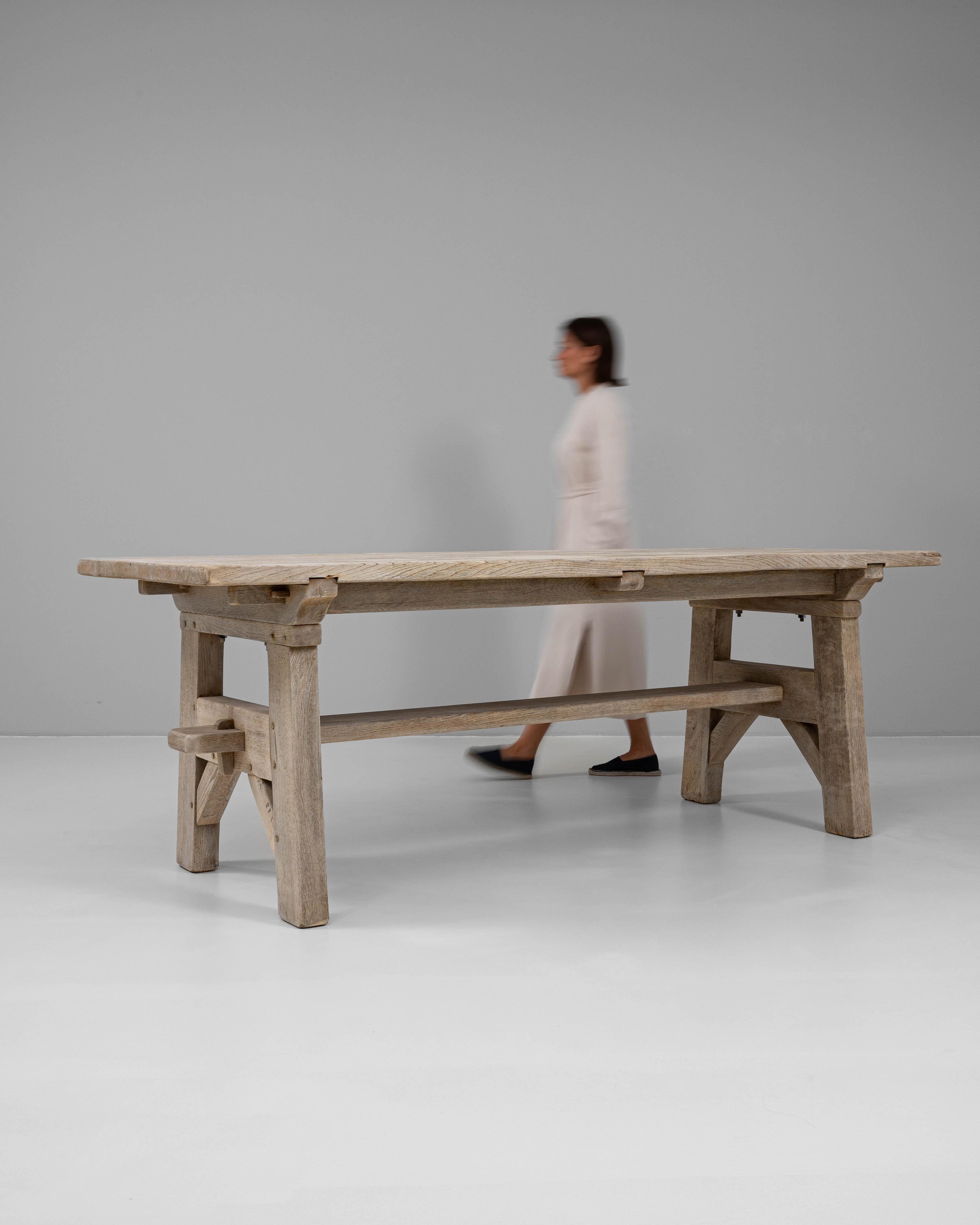 Mesa de comedor francesa de roble del siglo XX en Bueno estado para la venta en High Point, NC