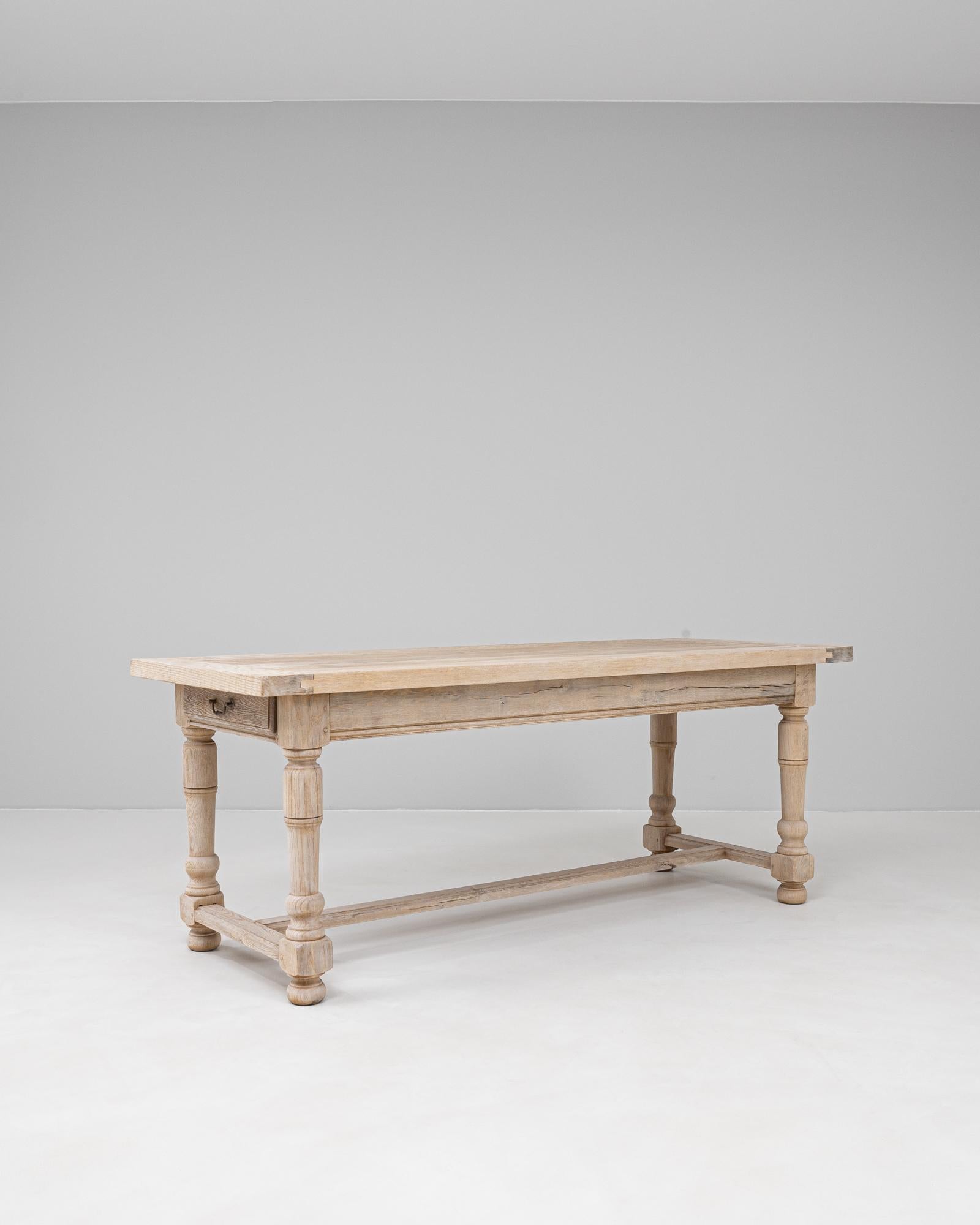 20th Century French Oak Dining Table For Sale 1