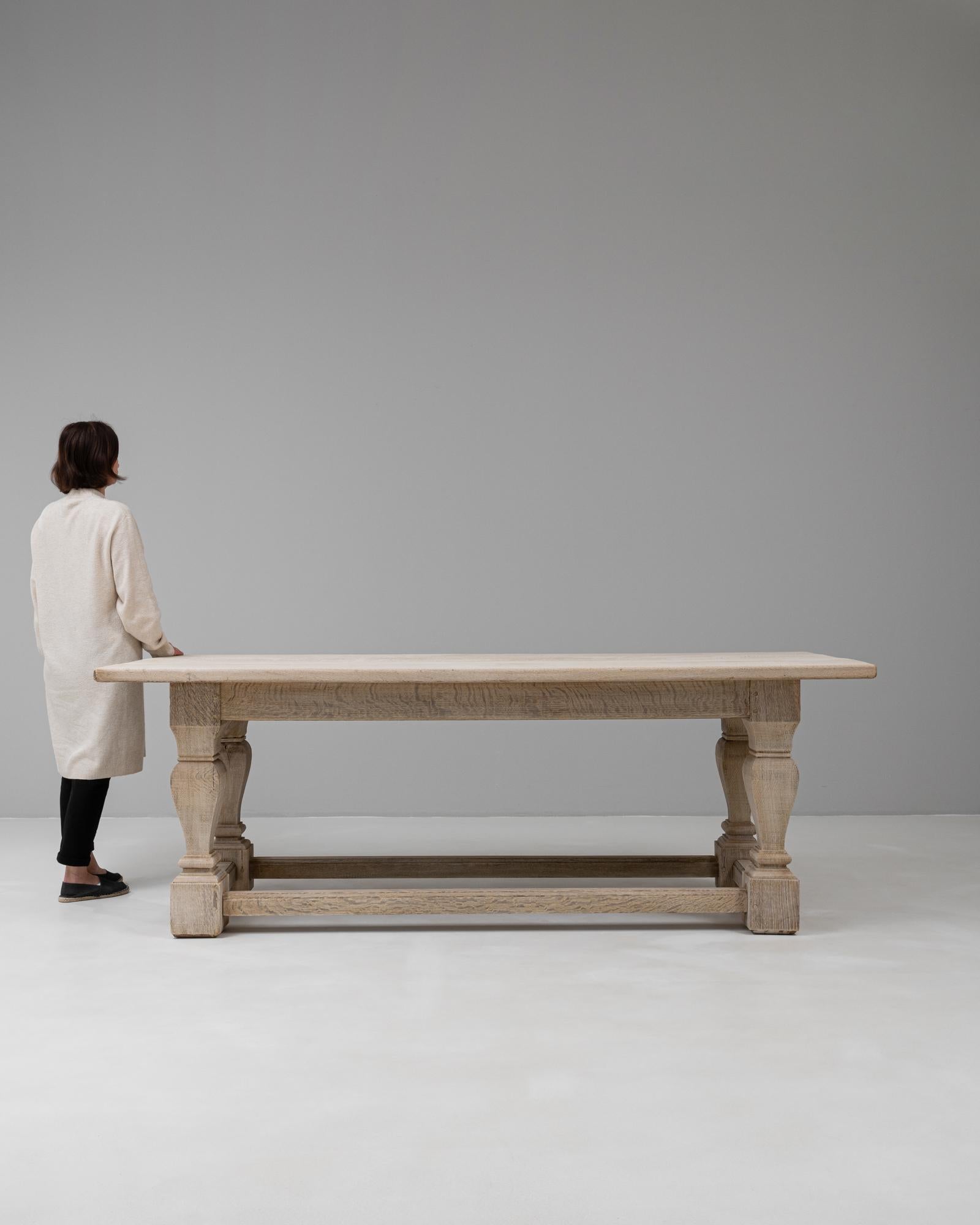 Mesa de comedor francesa de roble del siglo XX en Bueno estado para la venta en High Point, NC