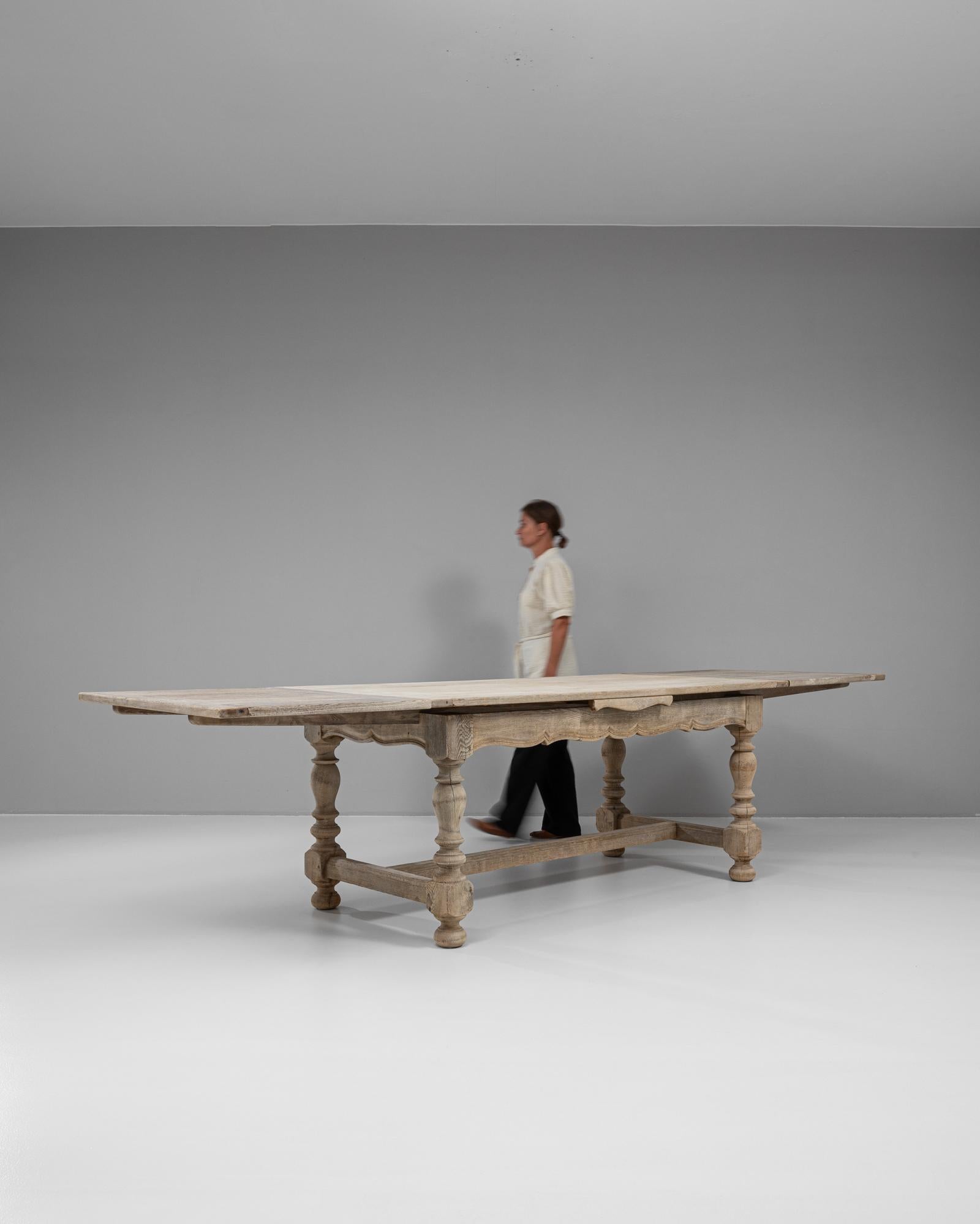 20th Century French Oak Dining Table For Sale 2
