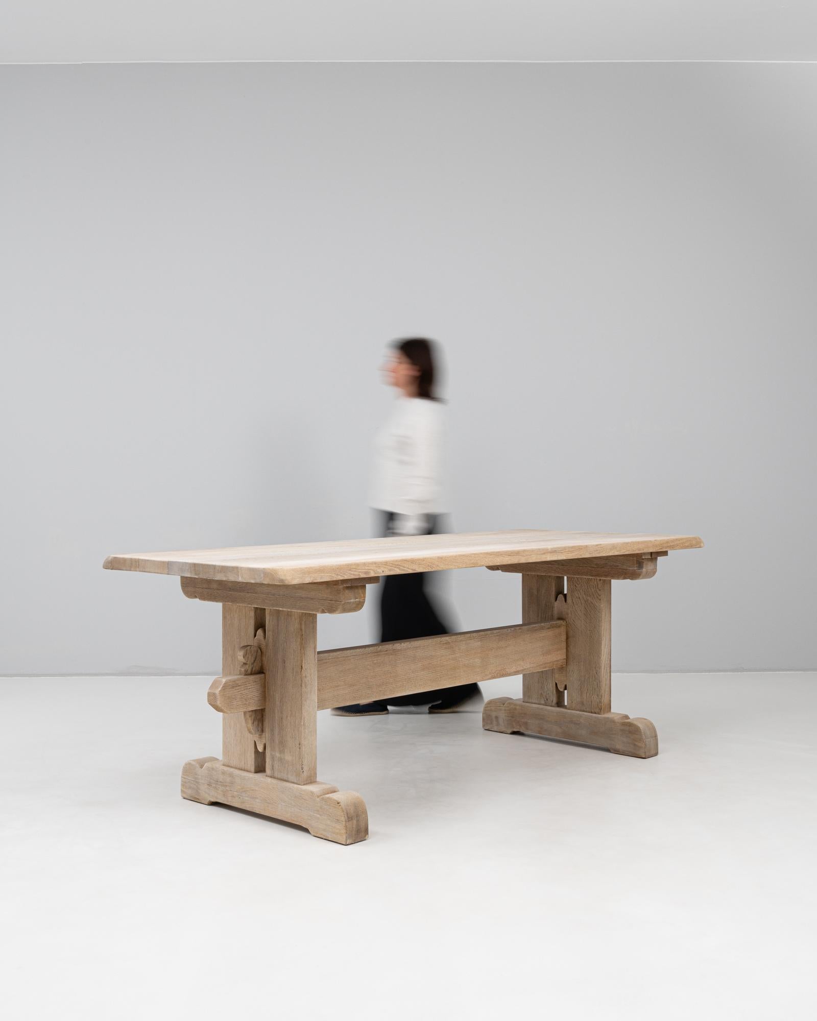 20ième siècle Table de salle à manger en Oak français du 20e siècle en vente