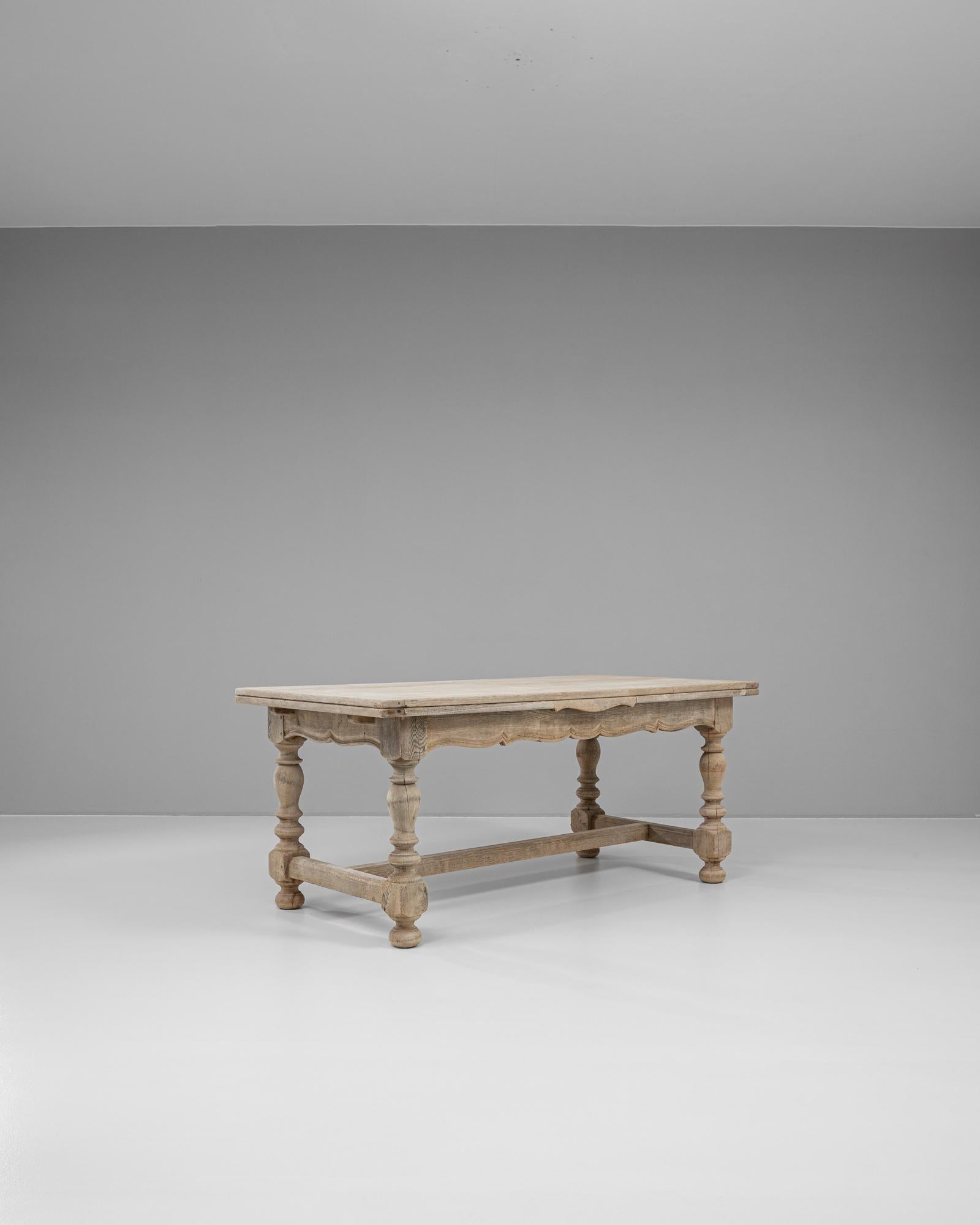 20th Century French Oak Dining Table For Sale 3